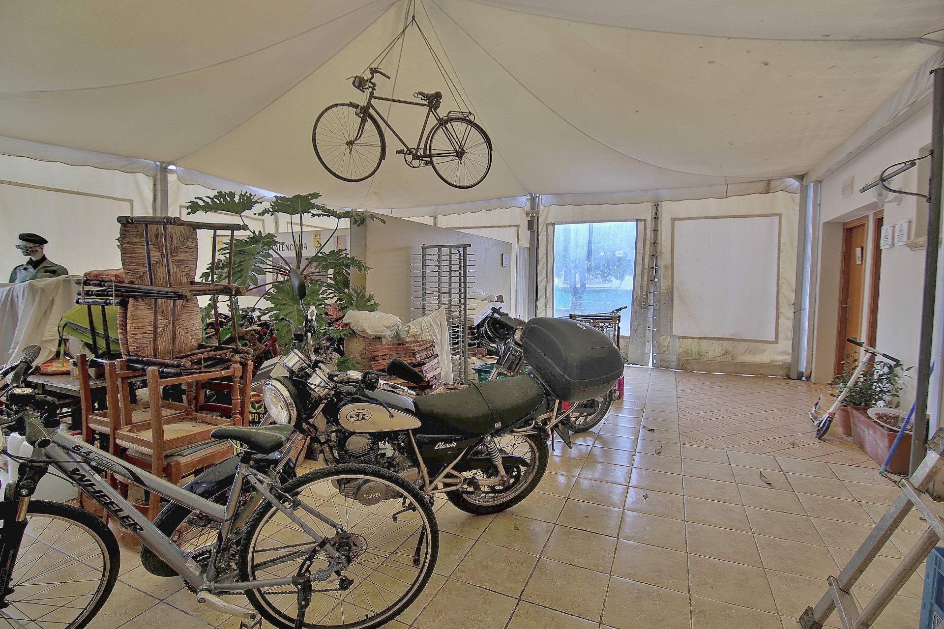 Sale - Hotel -
Parcent - Centro