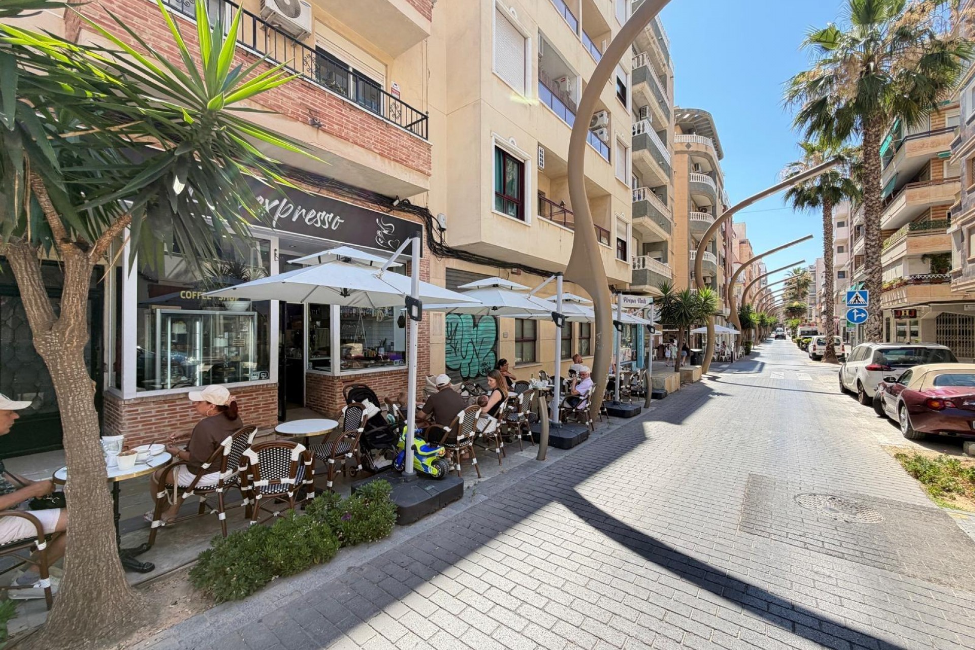 Sale - Local comercial -
Torrevieja - Centro