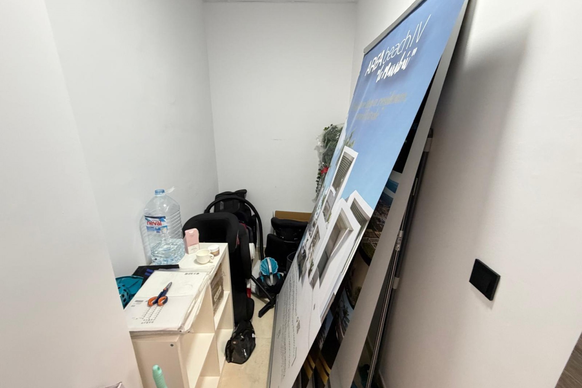 Sale - Local comercial -
Torrevieja - Playa de los locos