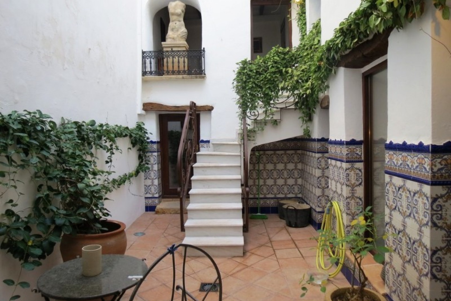 Sale - Local Commercial -
Benissa - Town centre