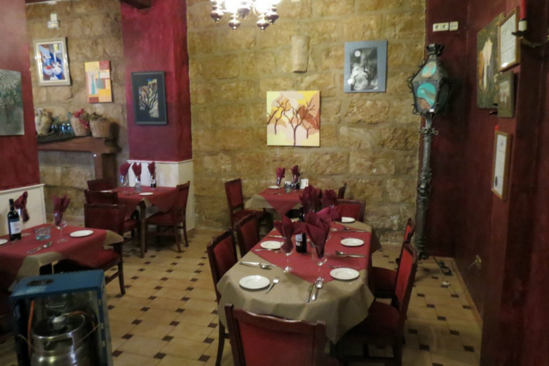 Sale - Local Commercial -
Jalon