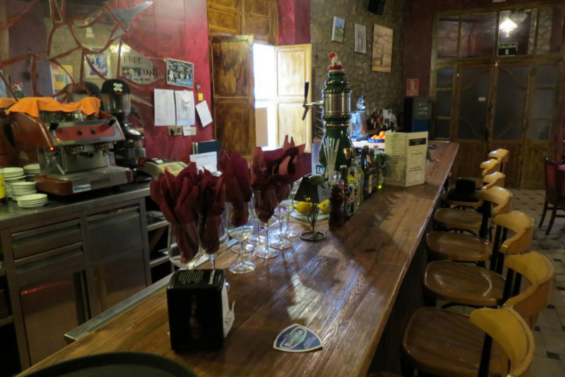 Sale - Local Commercial -
Jalon