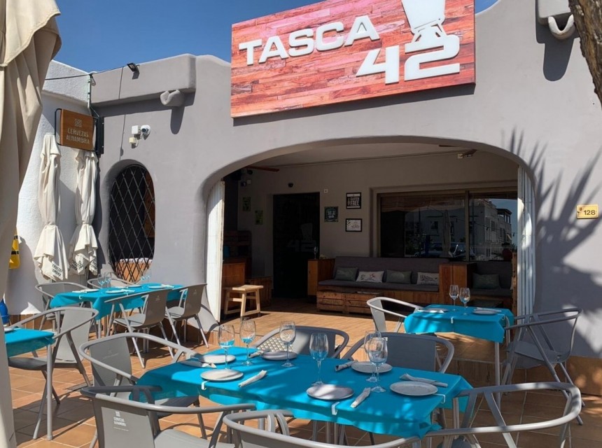 Sale - Local Commercial -
Moraira - La Cometa