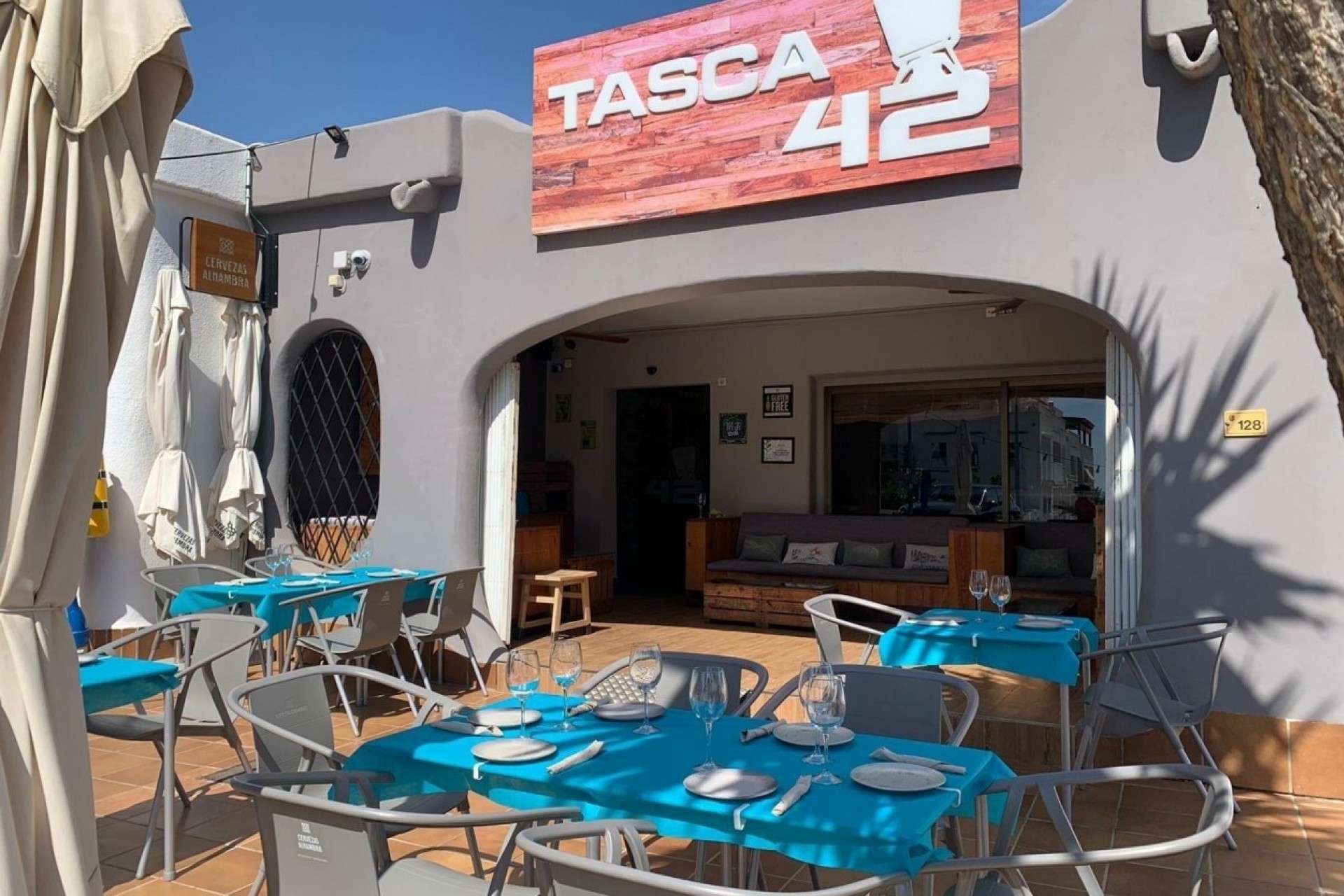 Sale - Local Commercial -
Moraira - La Cometa