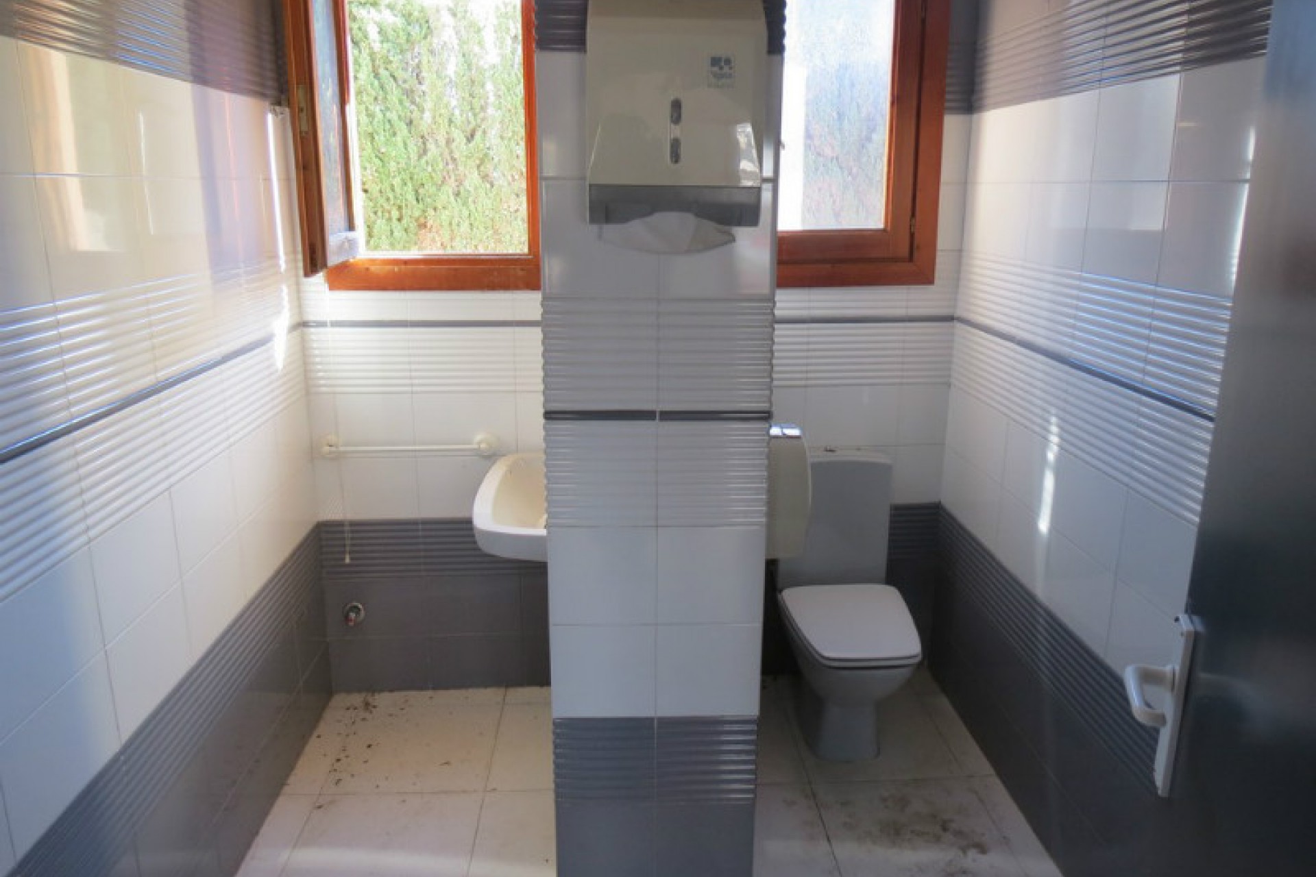 Sale - Local Commercial -
Moraira - Paichi