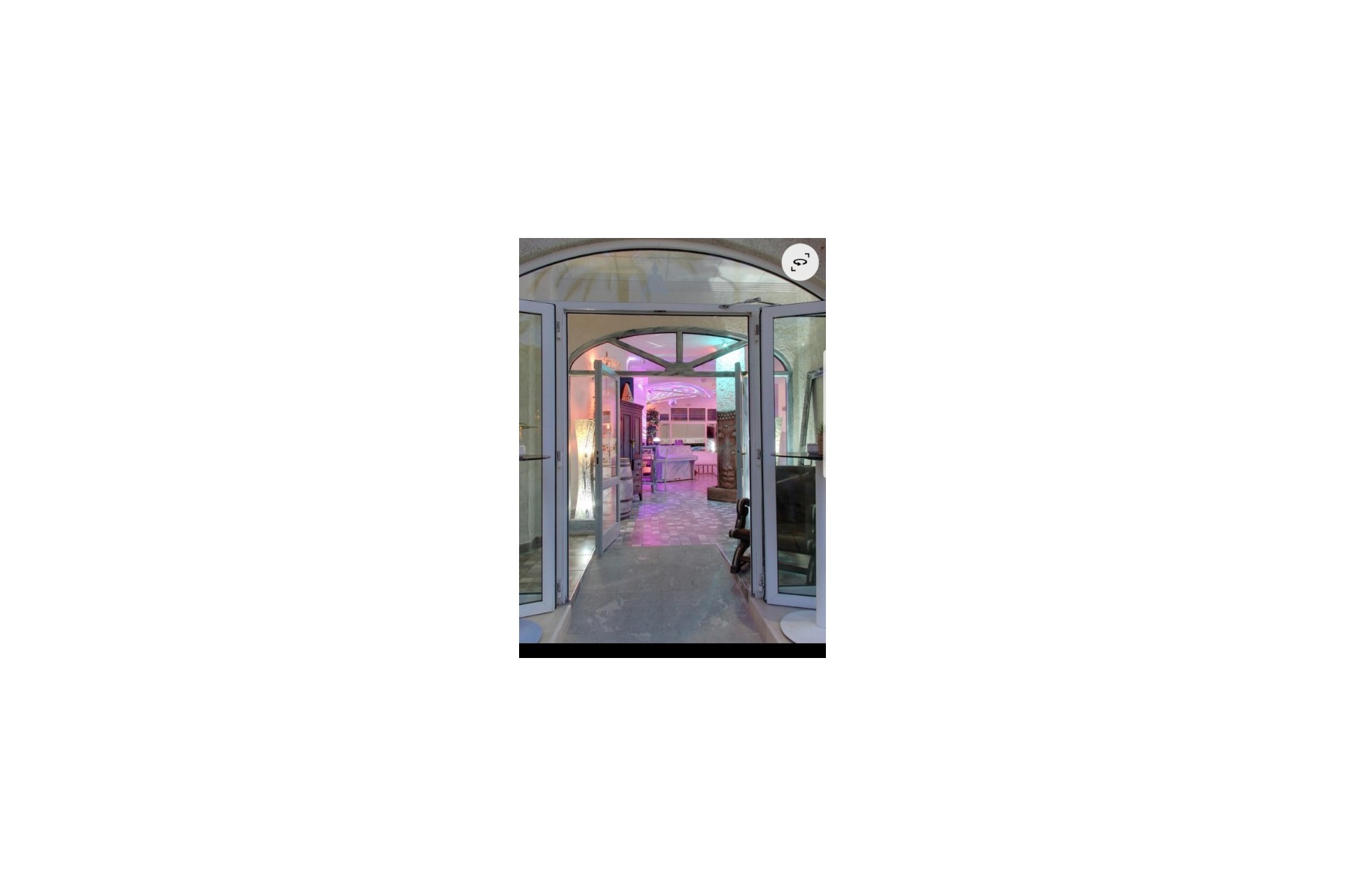 Sale - Local Commercial -
Moraira - Town centre