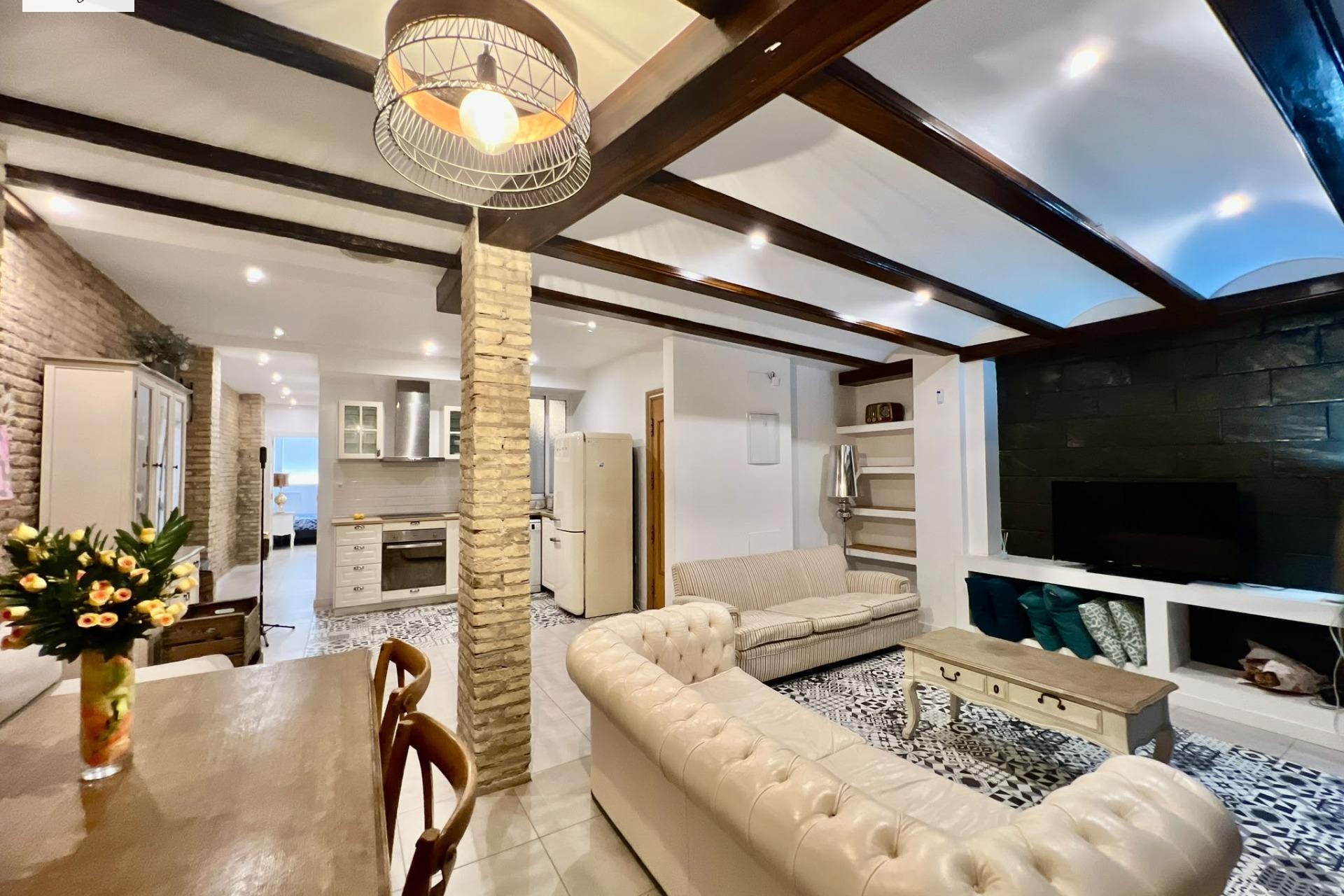 Sale - Piso -
Valencia - La Raiosa