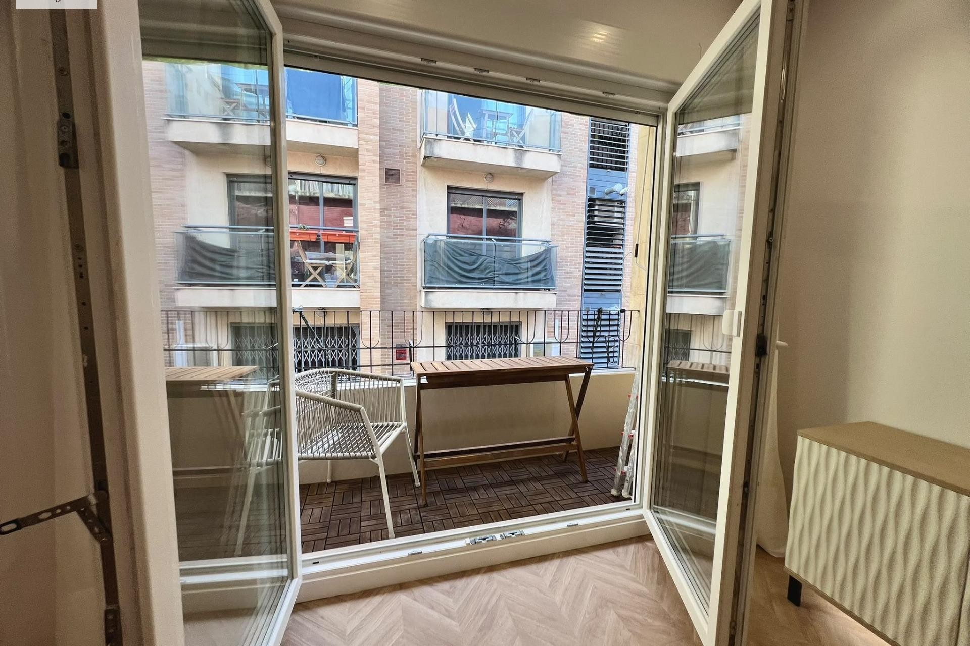 Sale - Piso -
Valencia - Russafa - Ruzafa