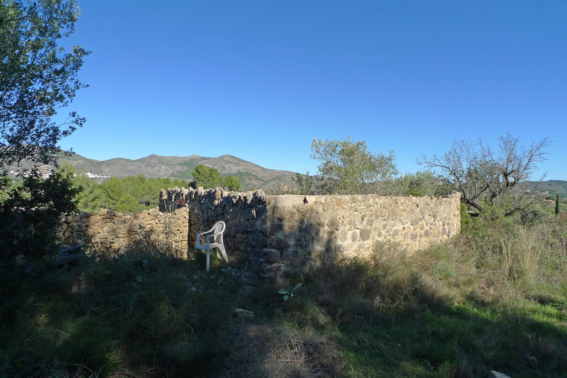 Sale - Plot/Land -
Jalon