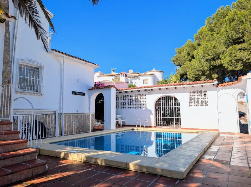 Sale - Semi Detached Villa -
Moraira - La Sabatera