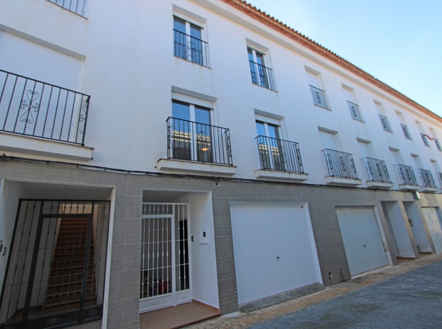 Sale - Terraced house -
Castell de Castells