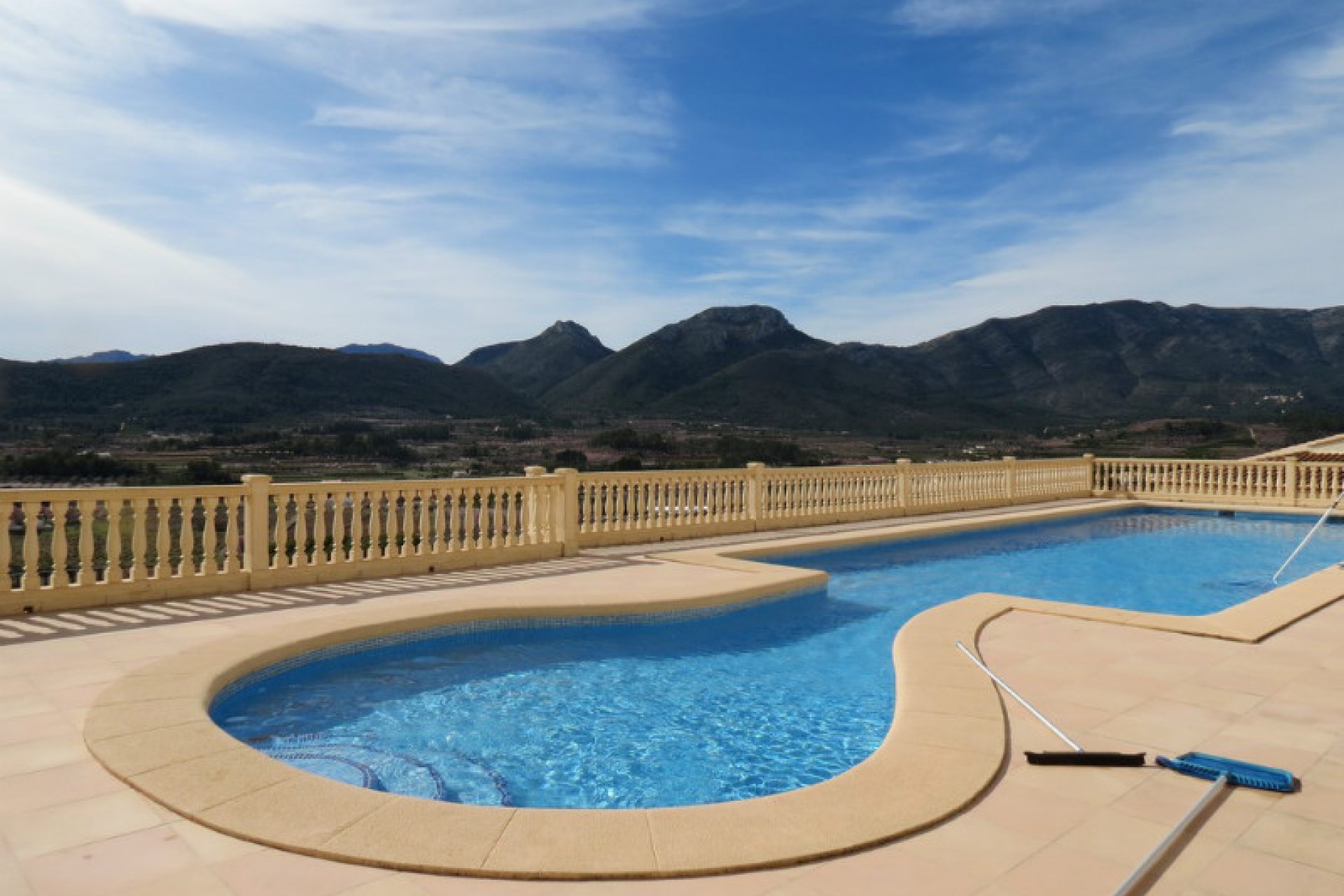 Sale - Townhouse -
Jalon