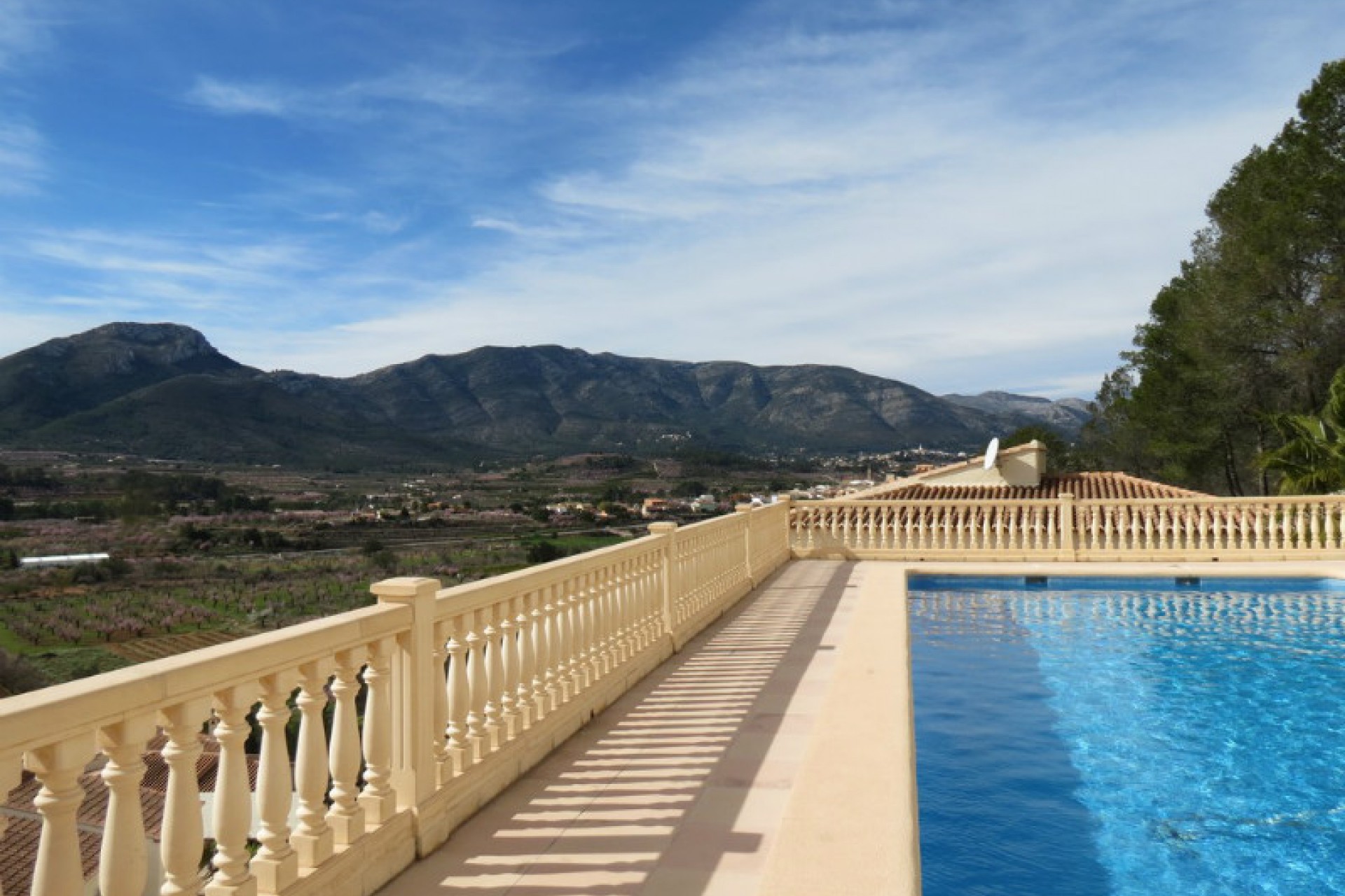 Sale - Townhouse -
Jalon