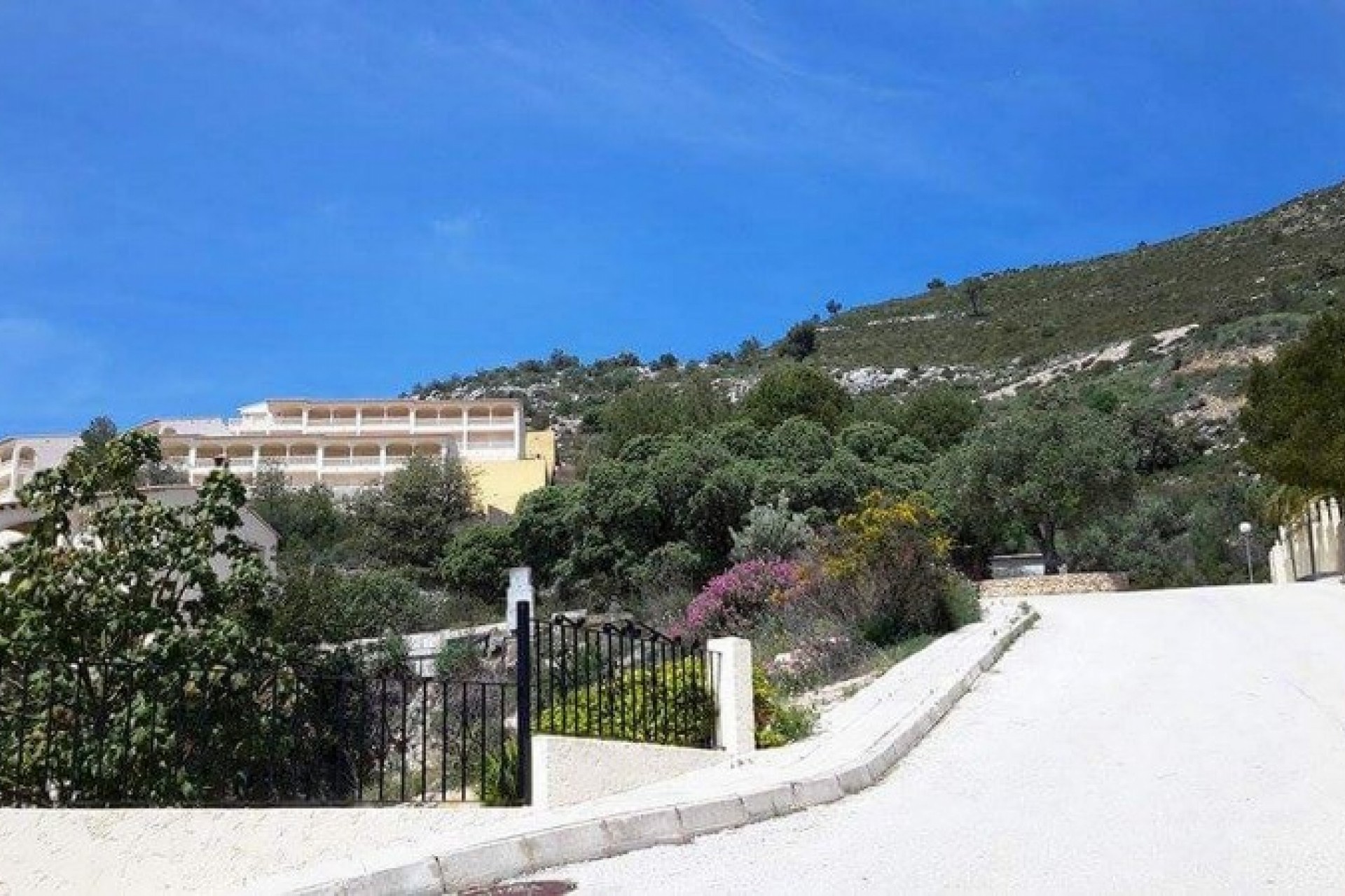 Sale - Townhouse -
Jalon