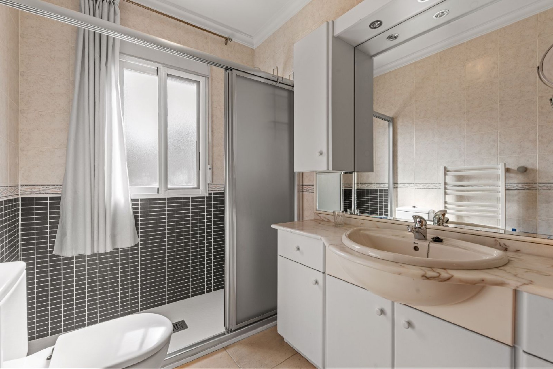 Sale - Townhouse -
Pedreguer - Centro