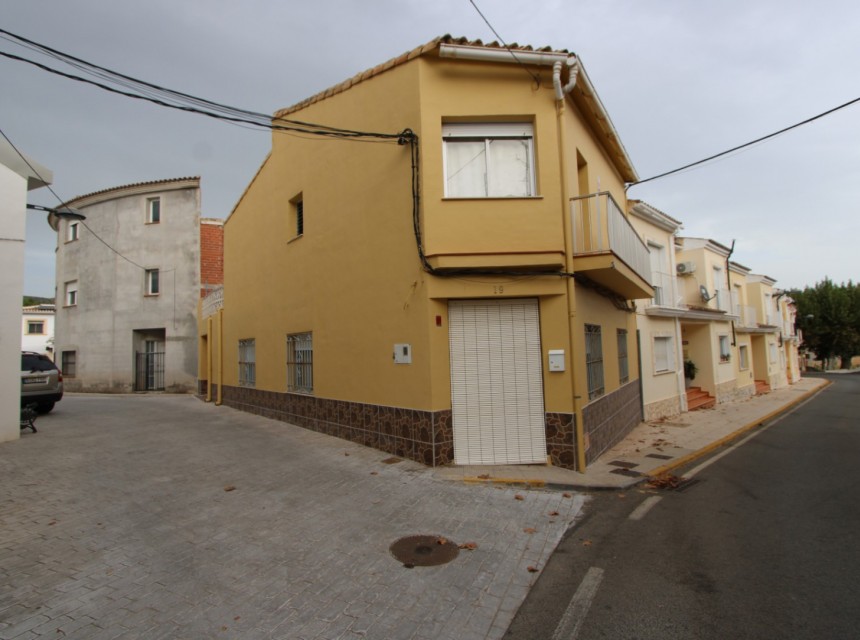 Sale - Townhouse -
Sagra