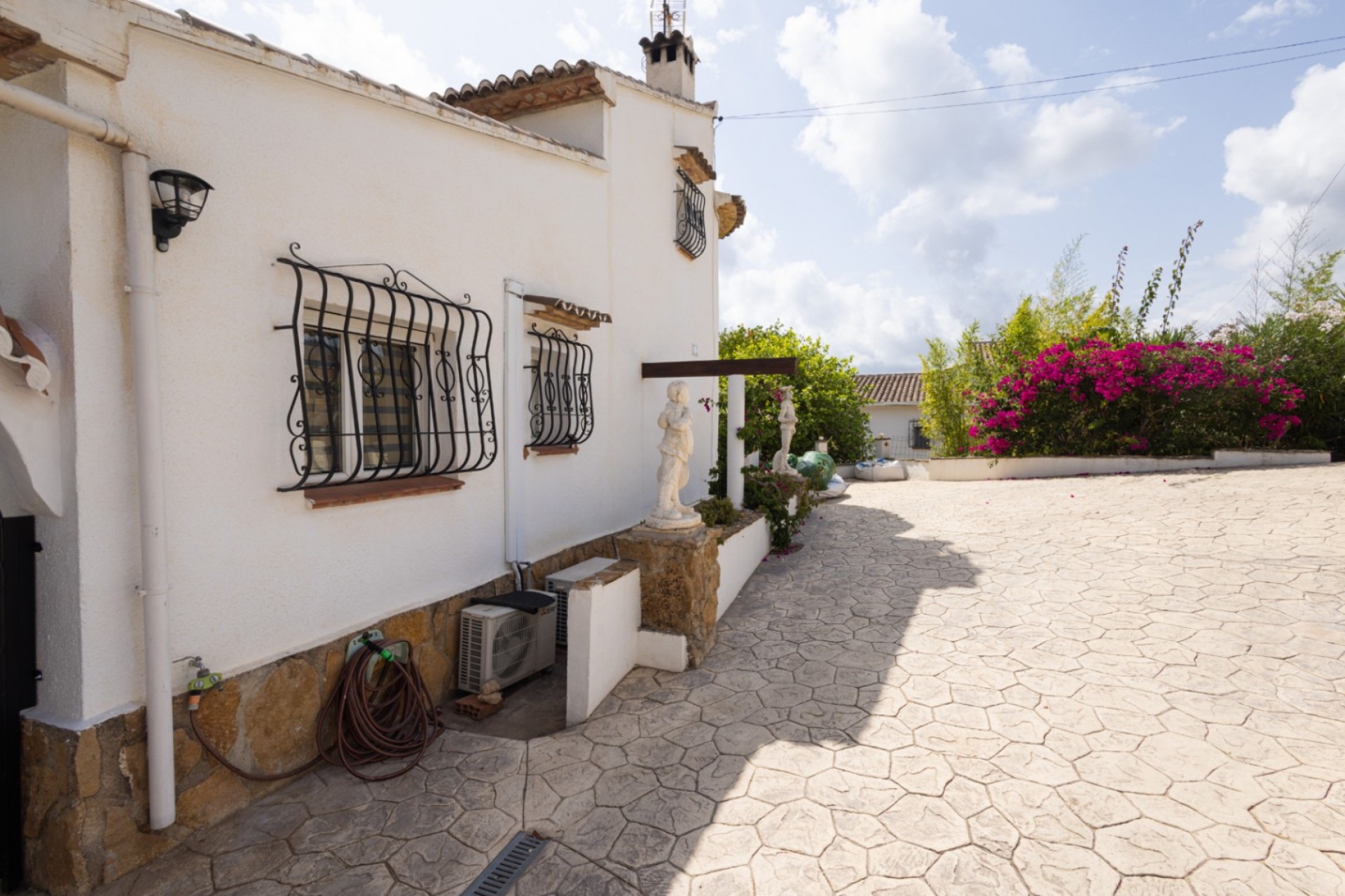 Sale - Villa -
Alcalali