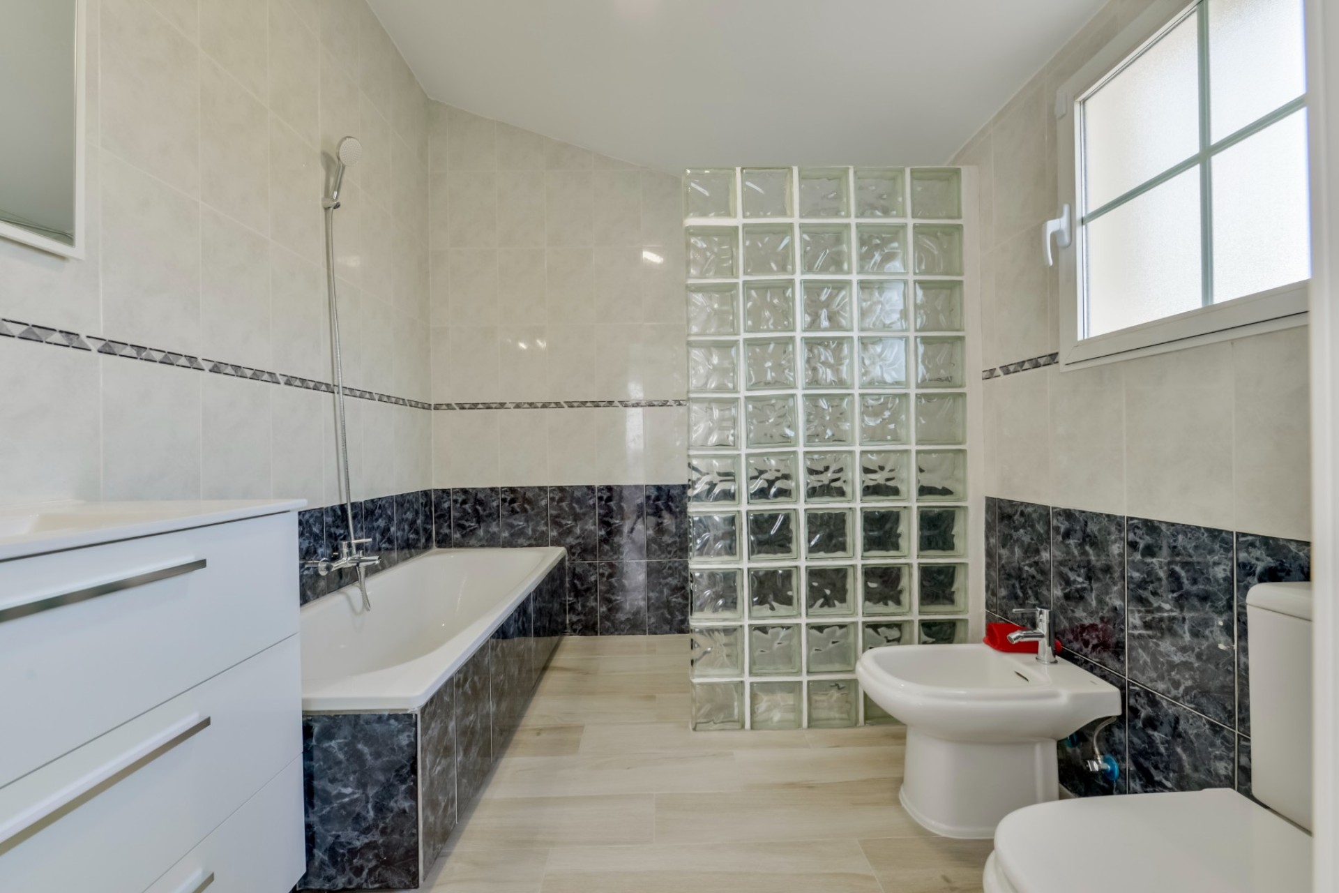 Sale - Villa -
Alfaz del Pi