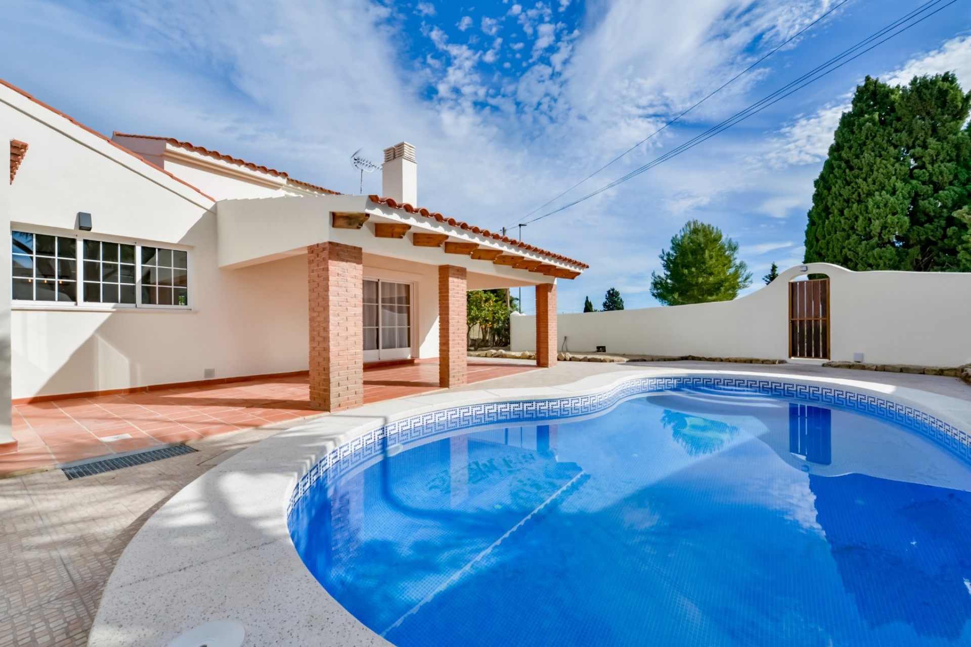 Sale - Villa -
Alfaz del Pi