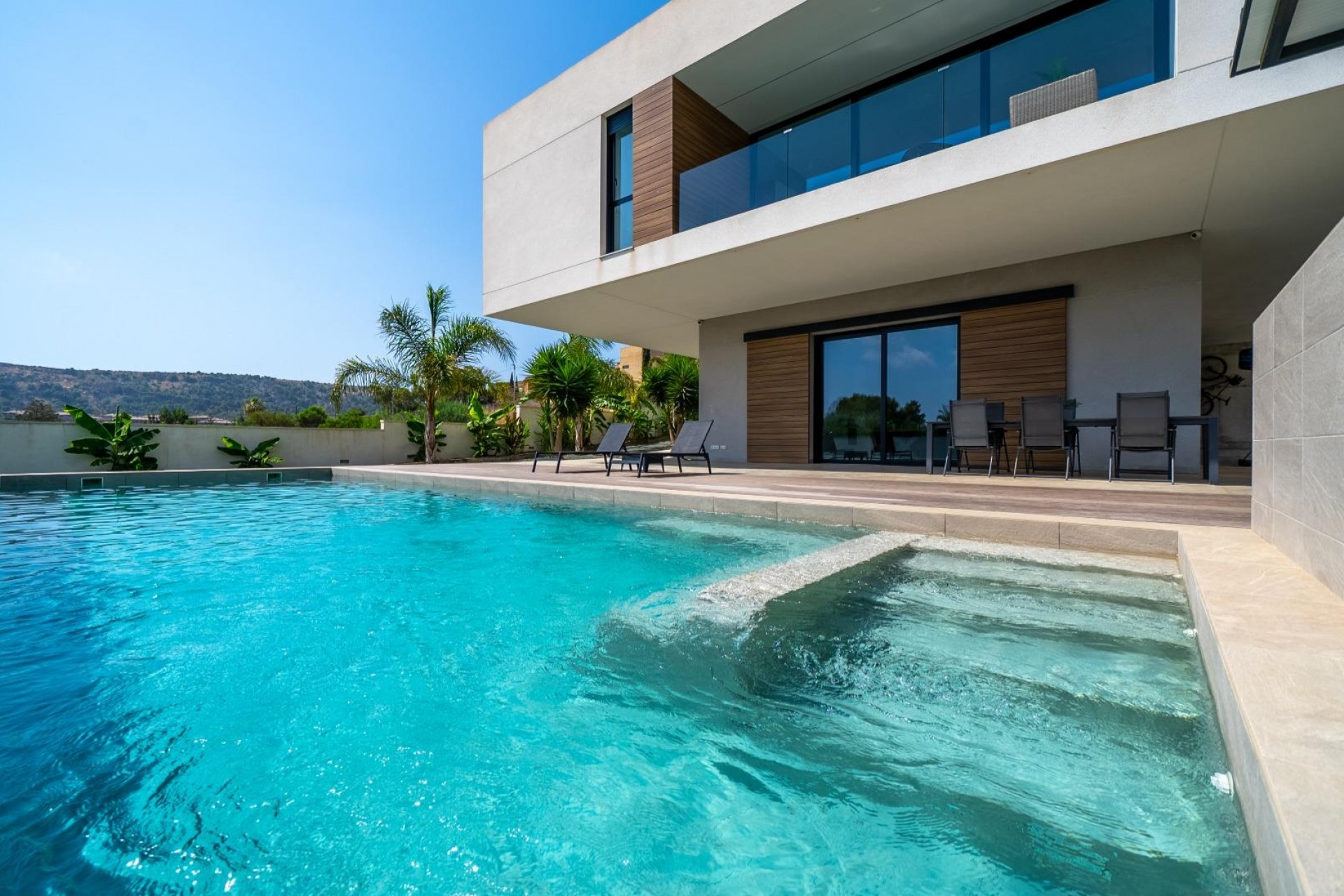 Sale - Villa -
Alicante - Vistahermosa
