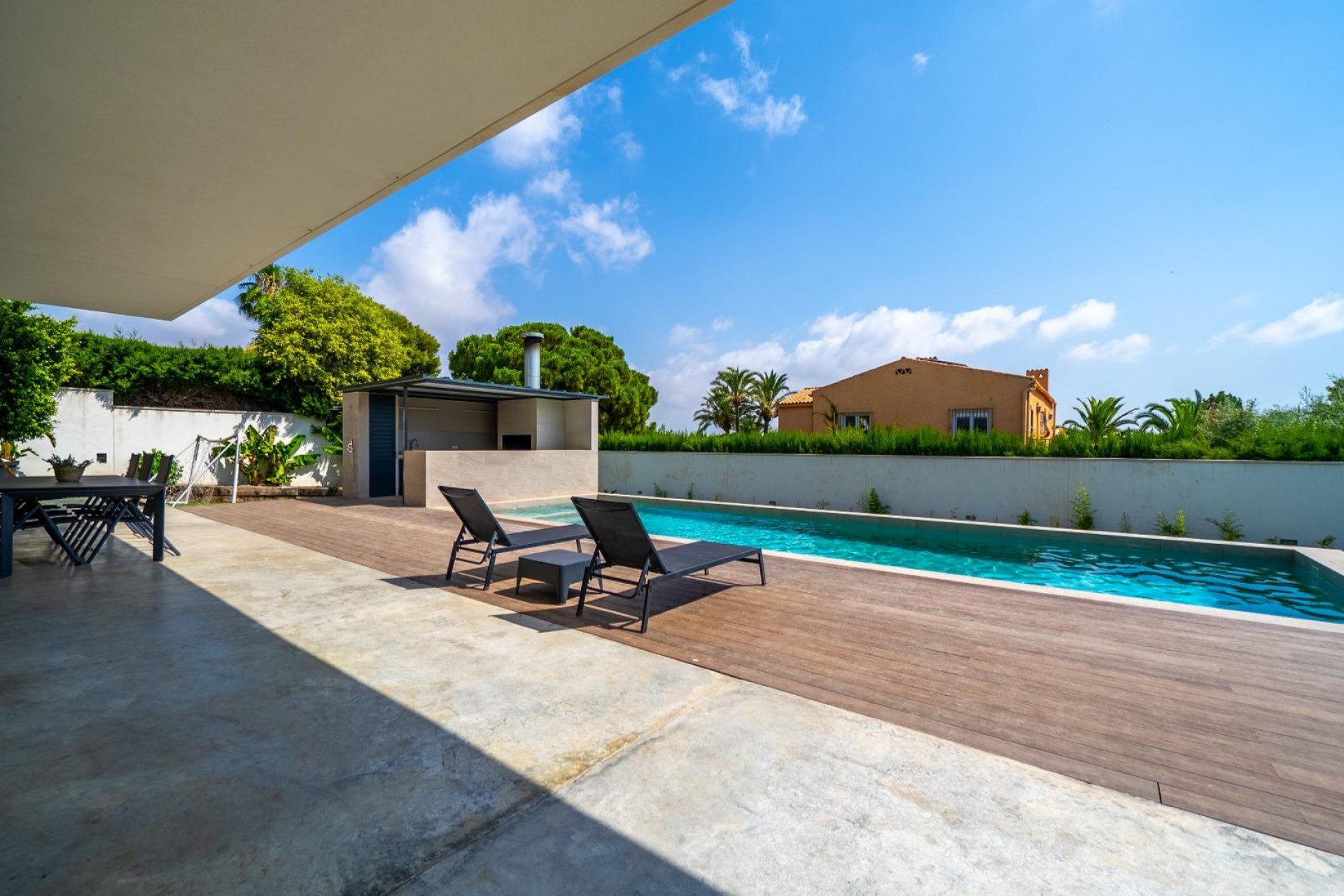 Sale - Villa -
Alicante - Vistahermosa