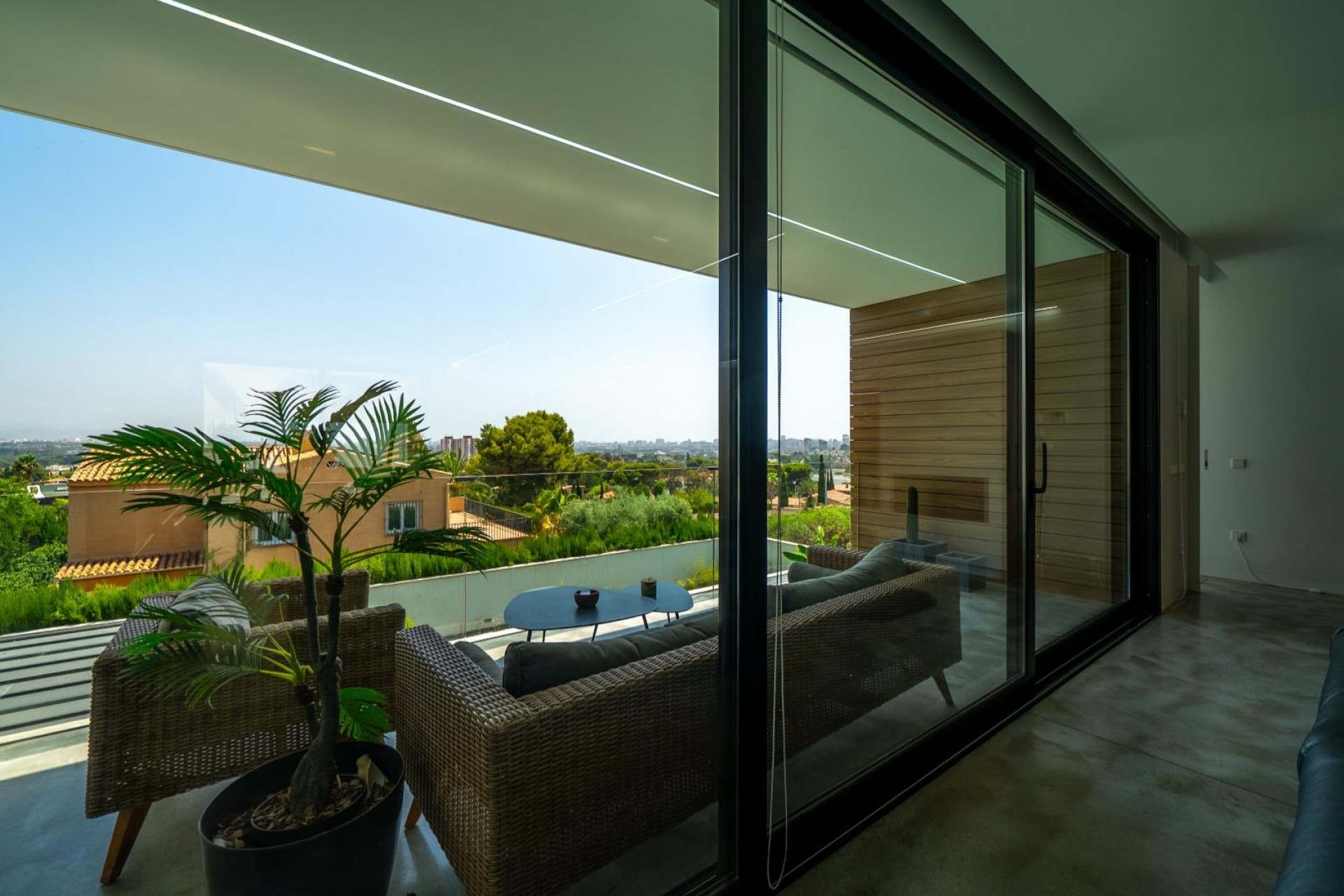 Sale - Villa -
Alicante - Vistahermosa
