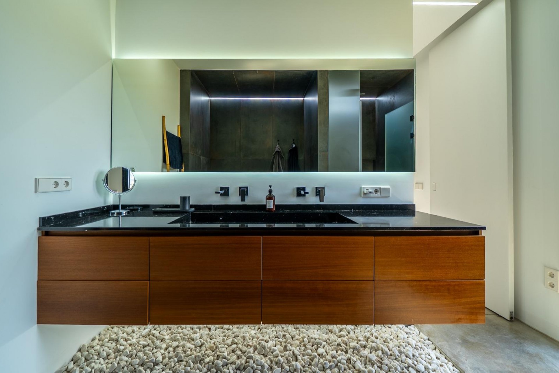 Sale - Villa -
Alicante - Vistahermosa