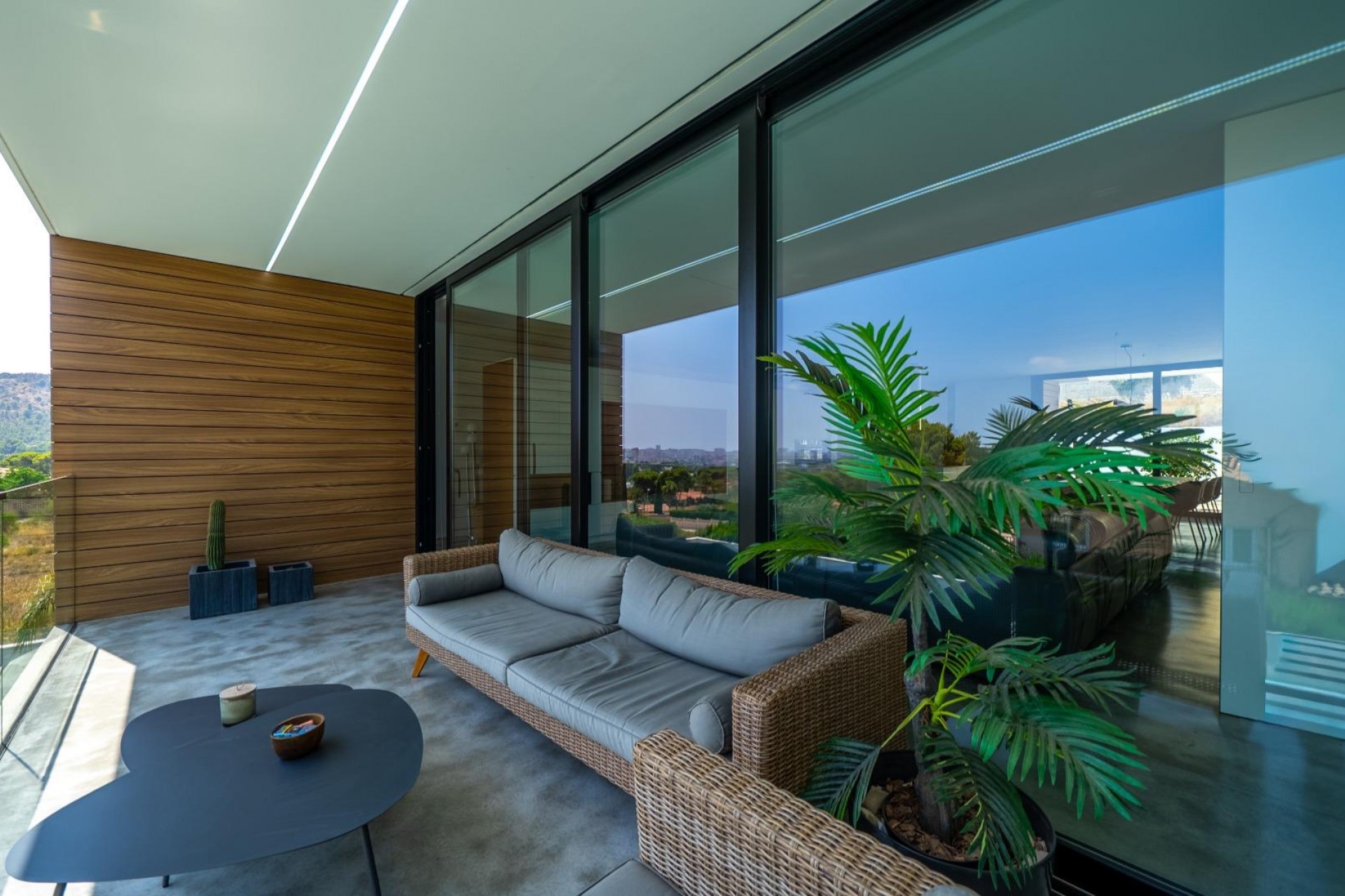 Sale - Villa -
Alicante - Vistahermosa