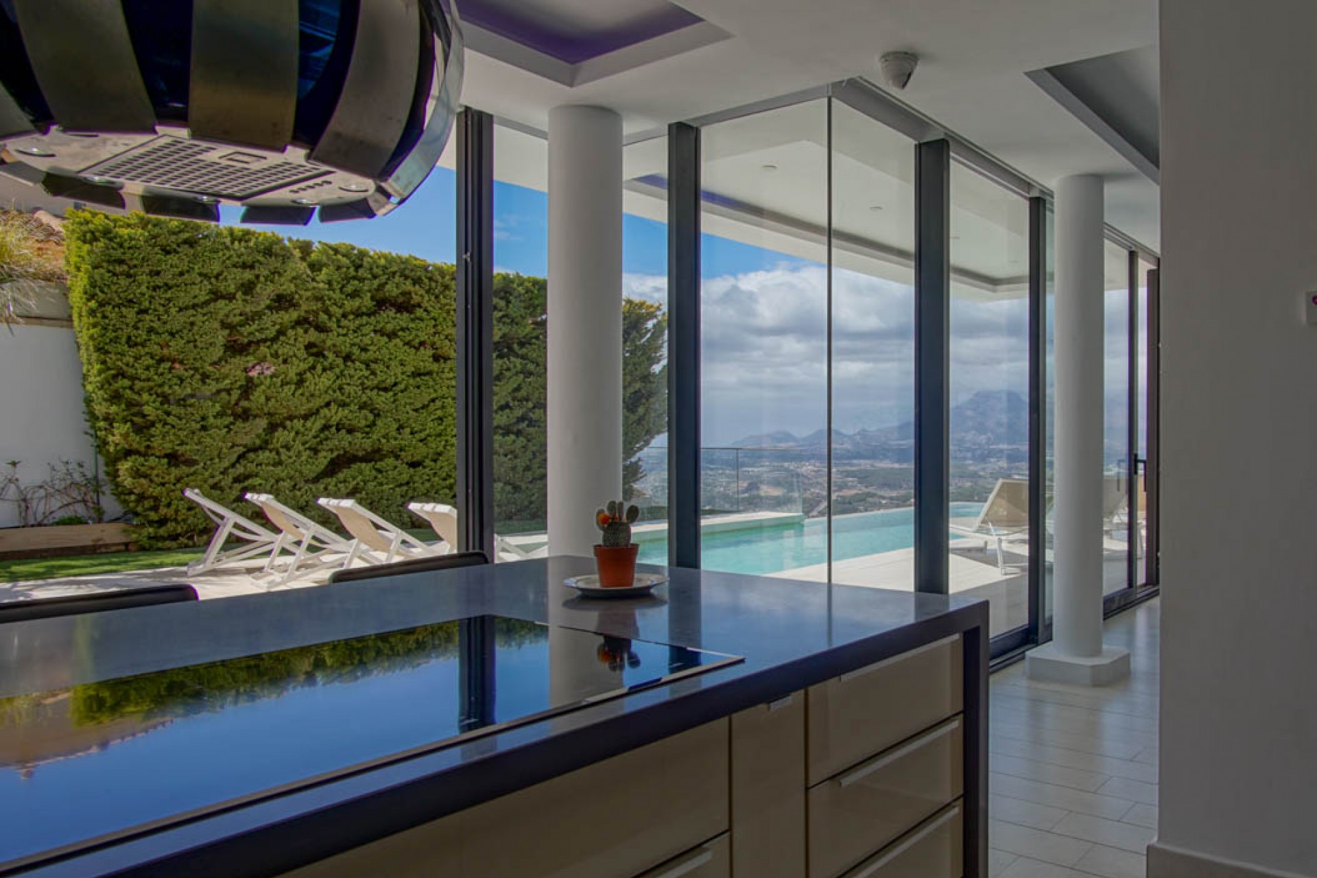 Sale - Villa -
Altea