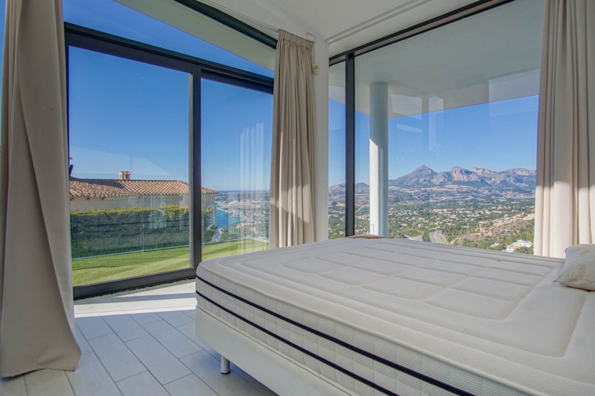 Sale - Villa -
Altea