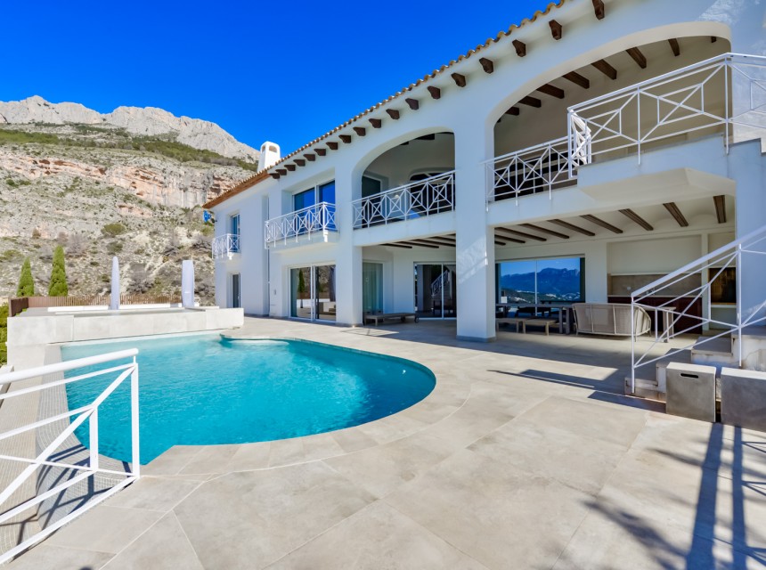 Sale - Villa -
Altea