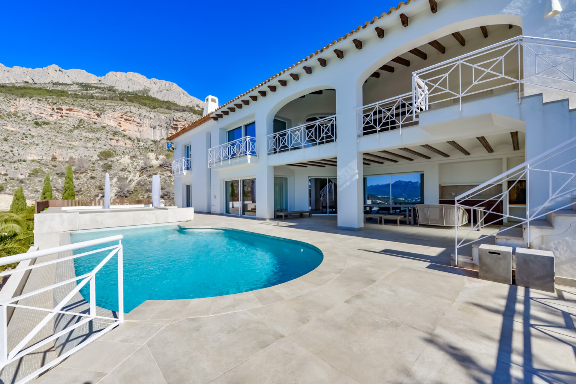 Sale - Villa -
Altea