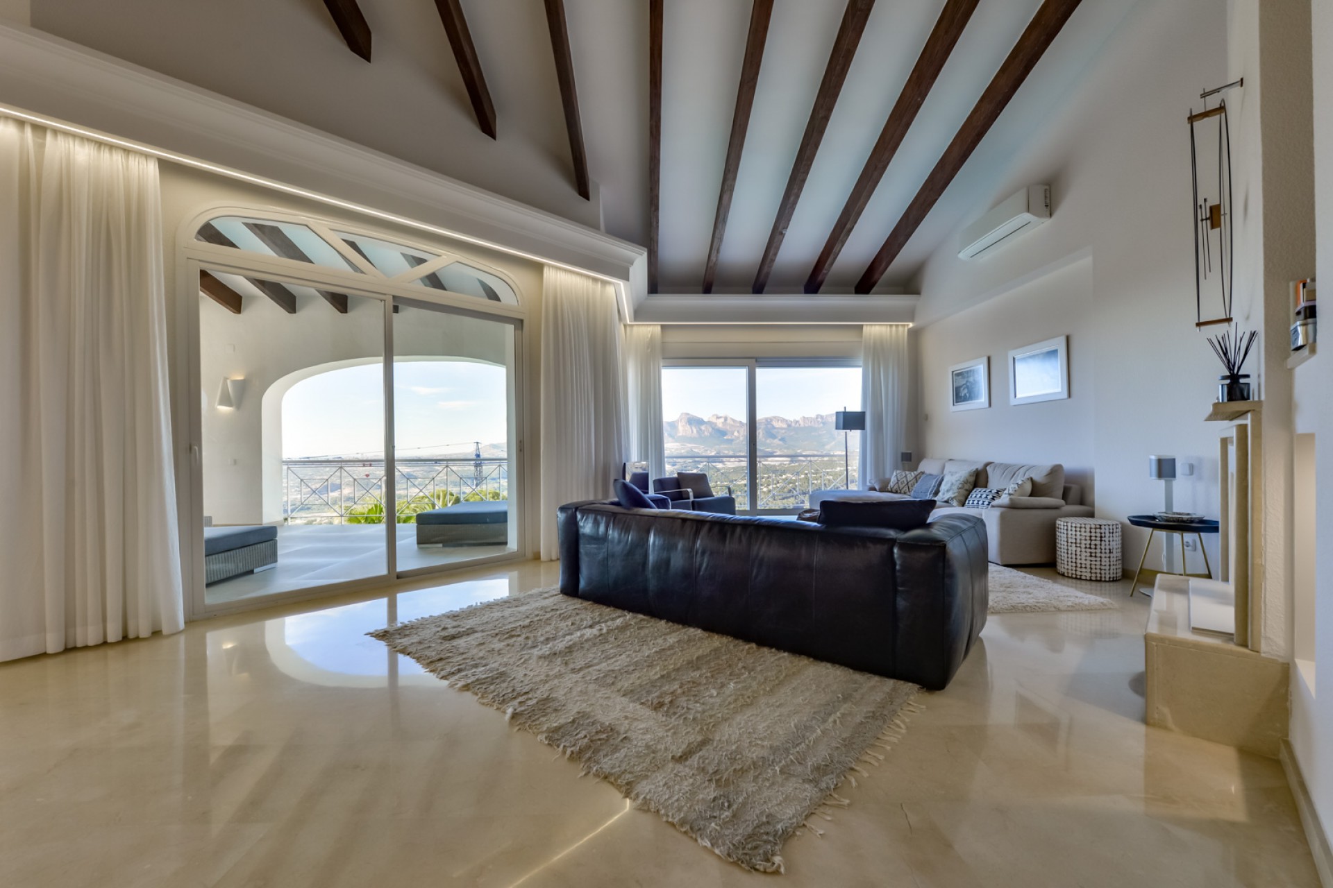 Sale - Villa -
Altea