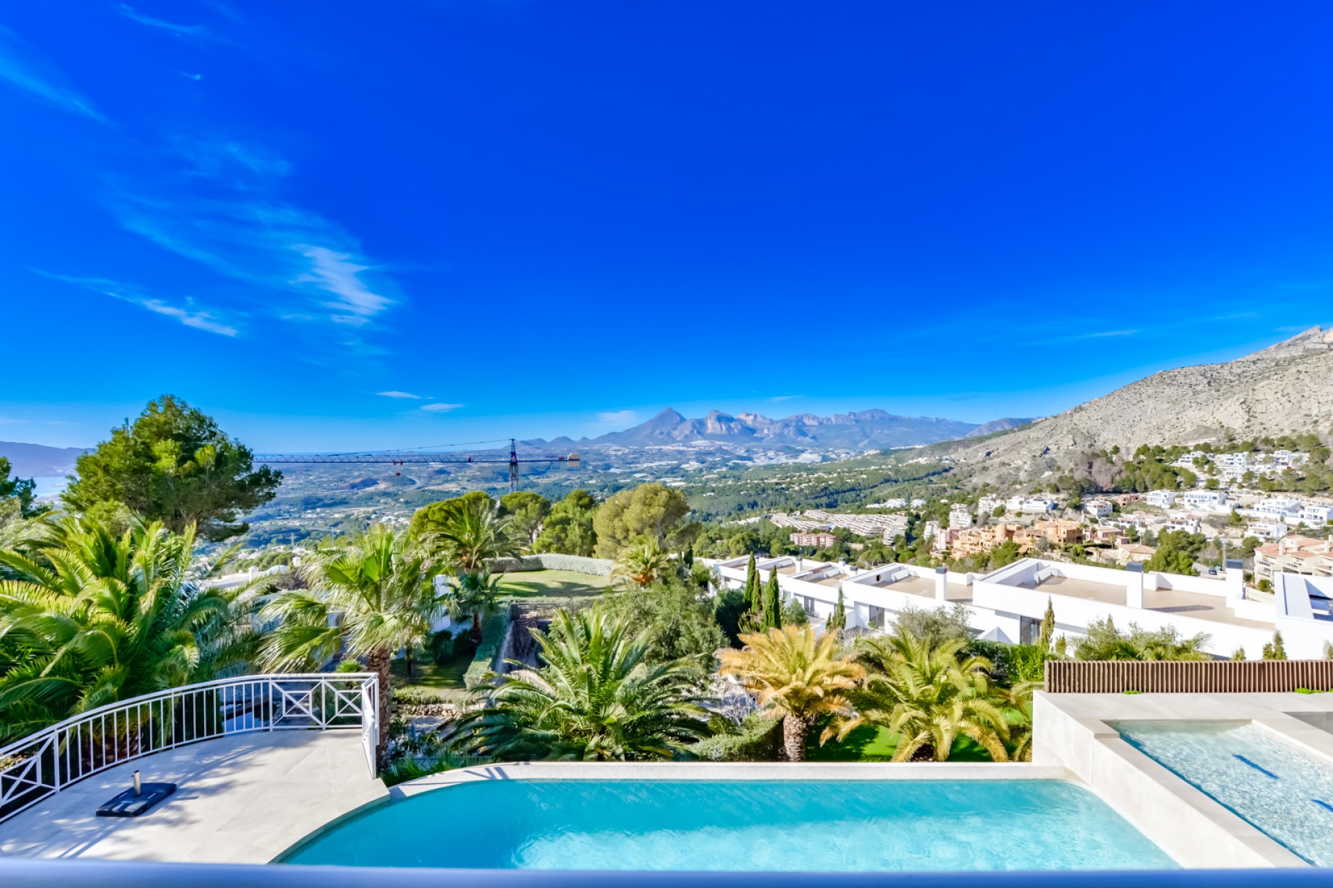 Sale - Villa -
Altea
