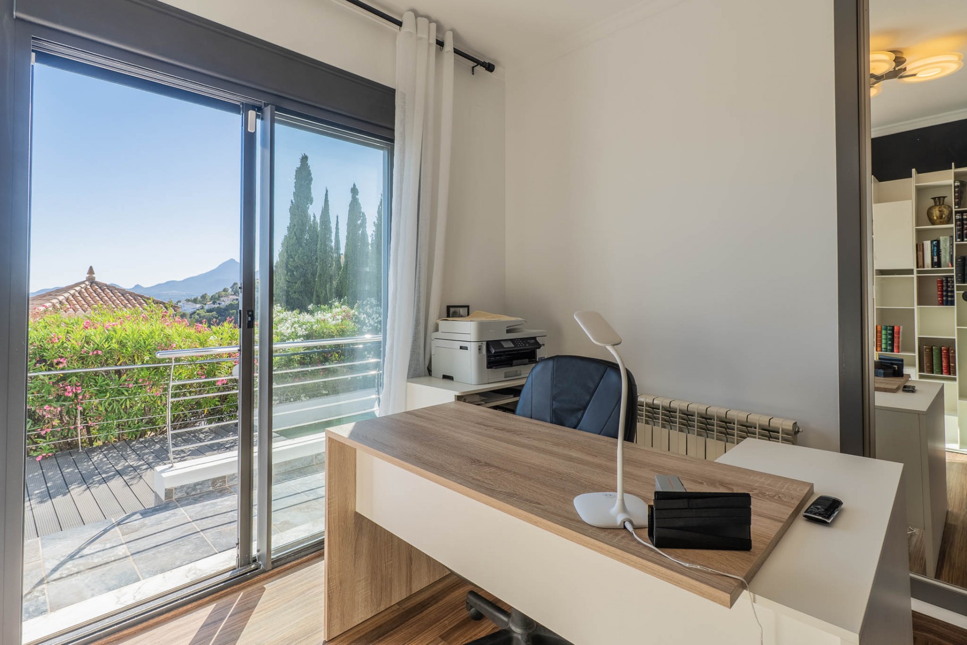 Sale - Villa -
Altea