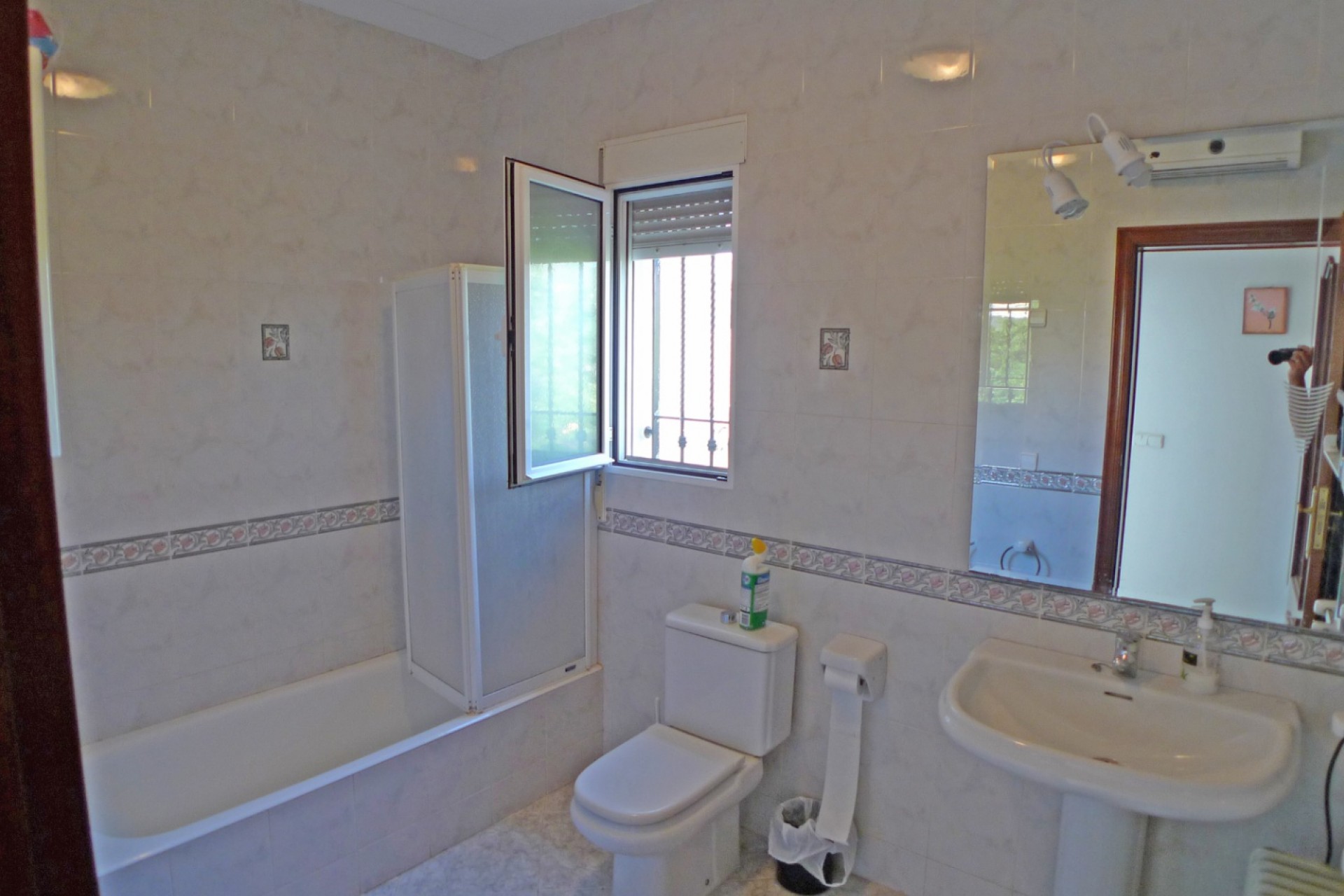 Sale - Villa -
Beniarbeig