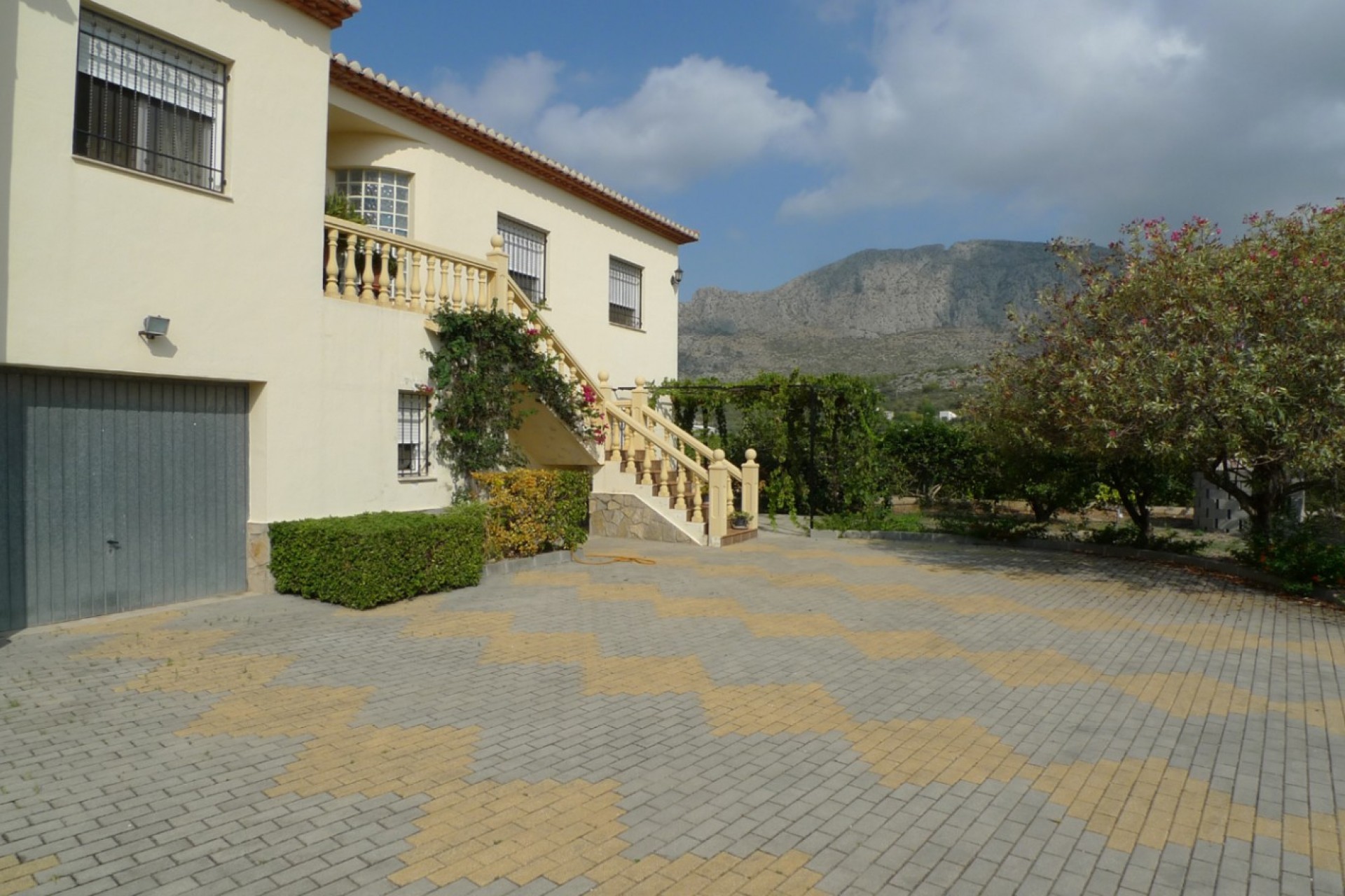 Sale - Villa -
Beniarbeig