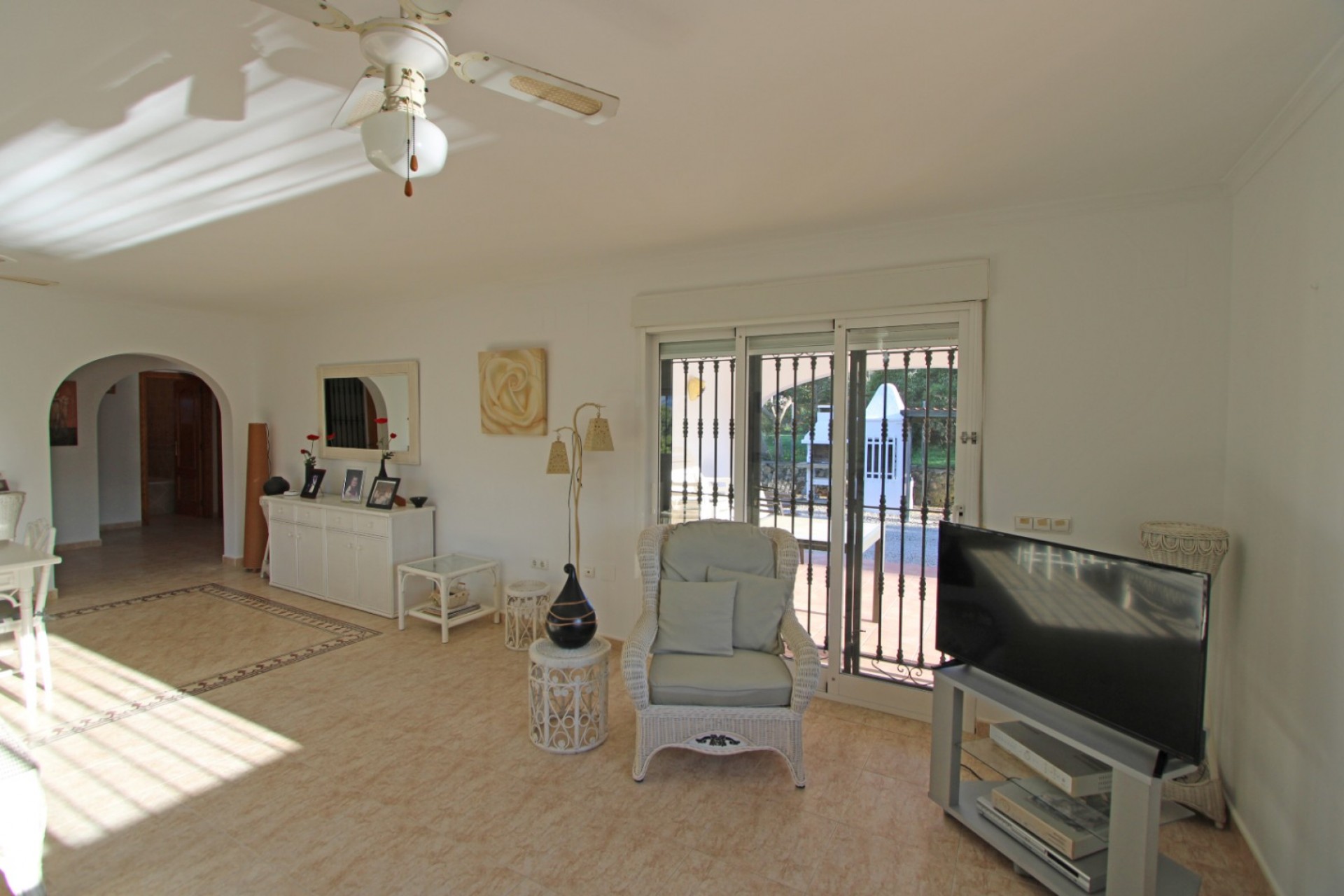Sale - Villa -
Benidoleig
