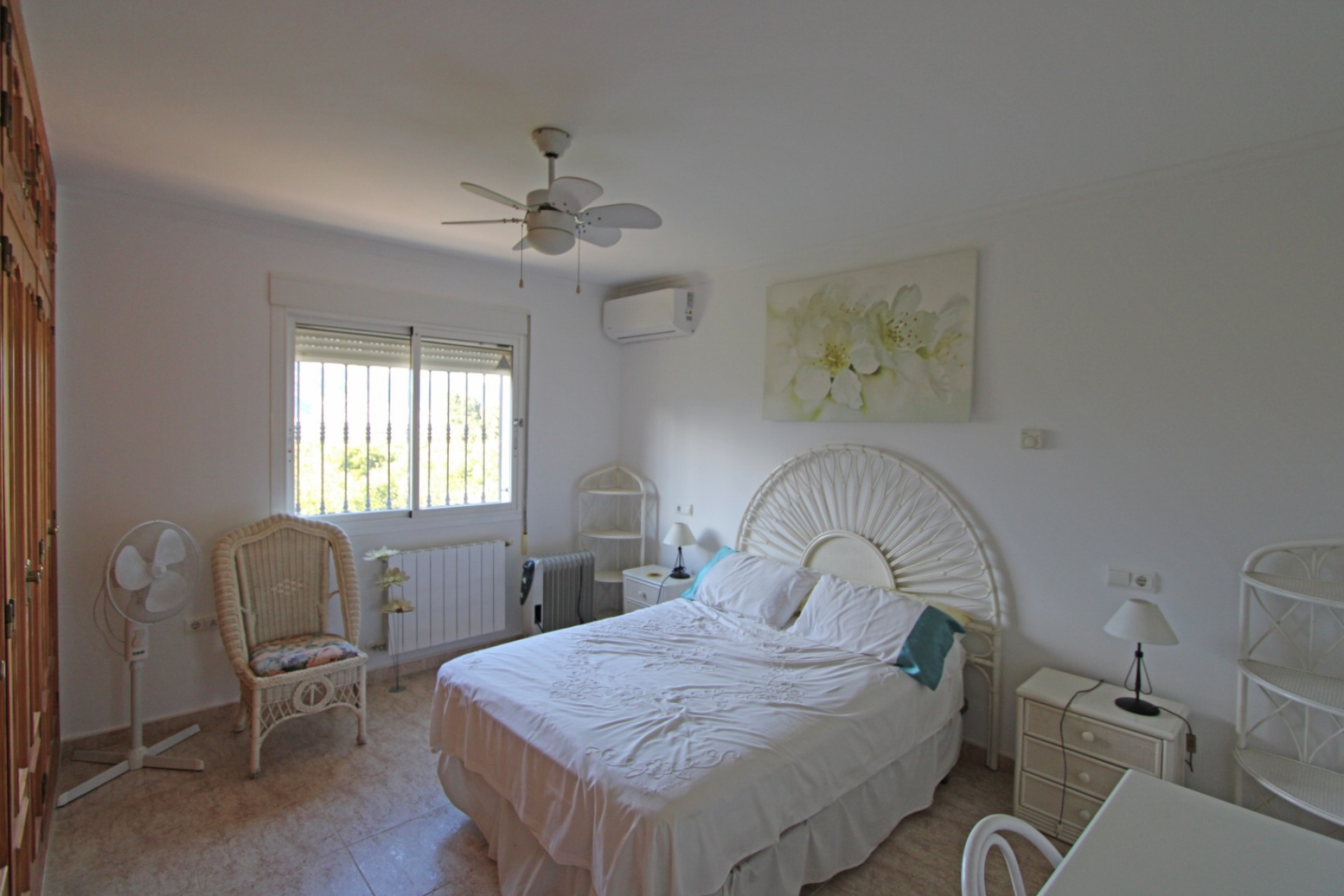 Sale - Villa -
Benidoleig