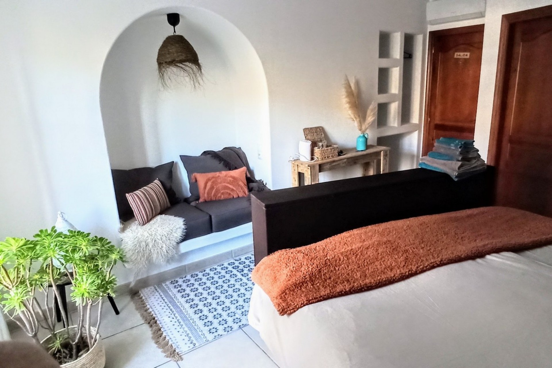 Sale - Villa -
Benigembla