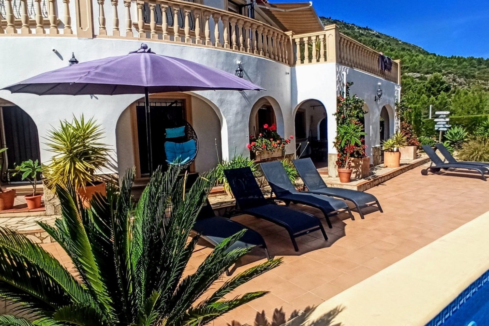 Sale - Villa -
Benigembla