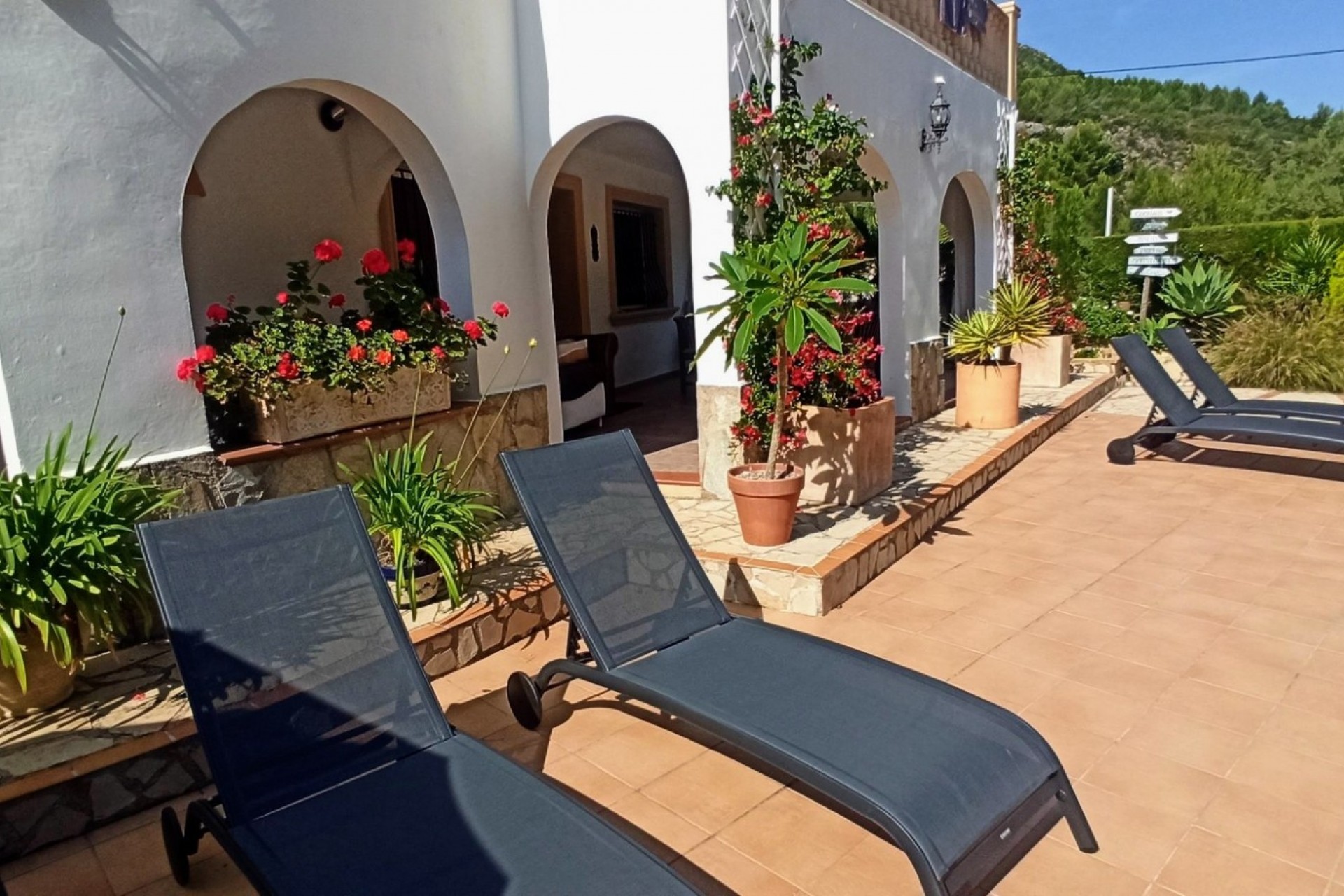 Sale - Villa -
Benigembla