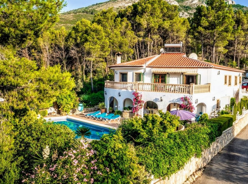 Sale - Villa -
Benigembla