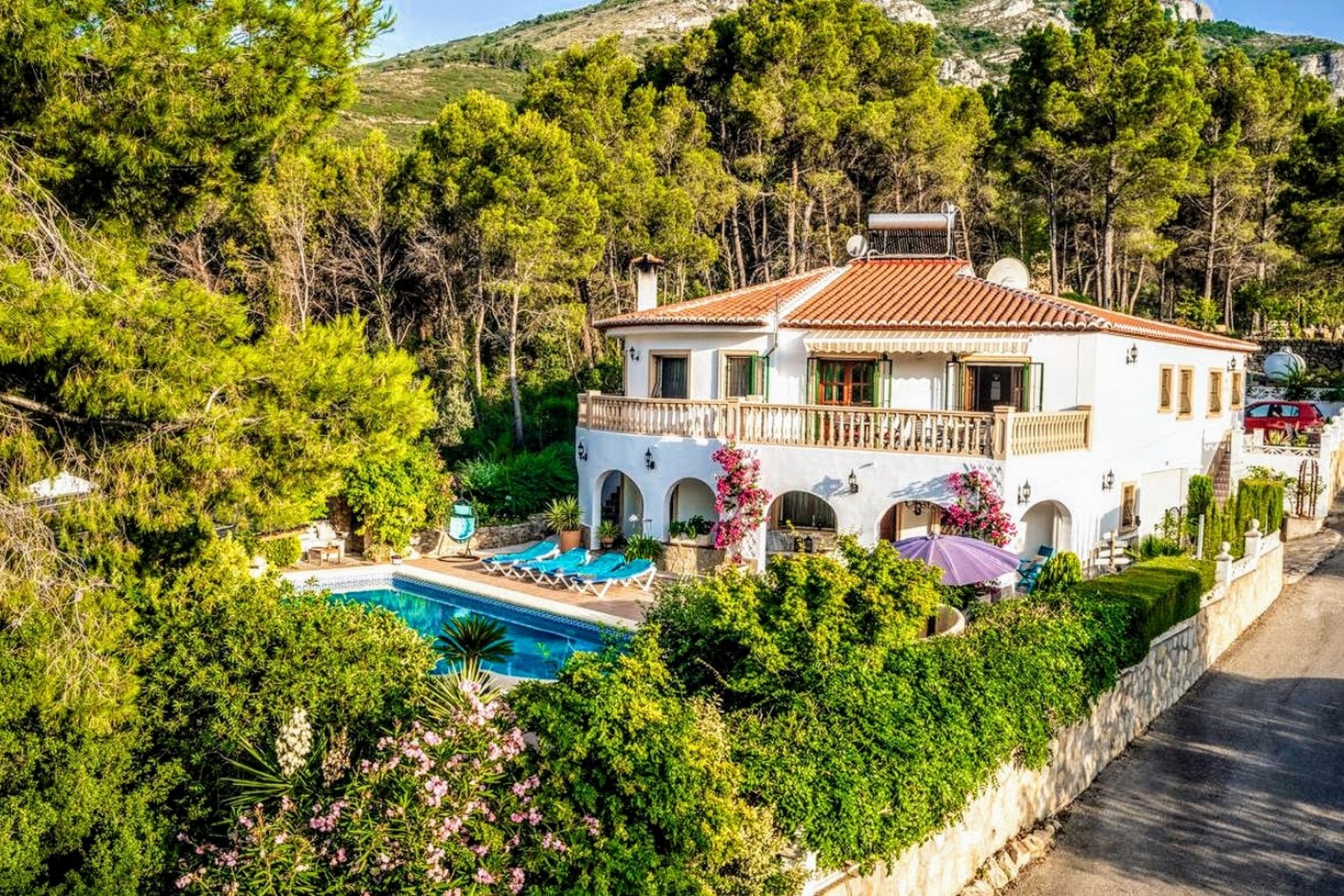 Sale - Villa -
Benigembla