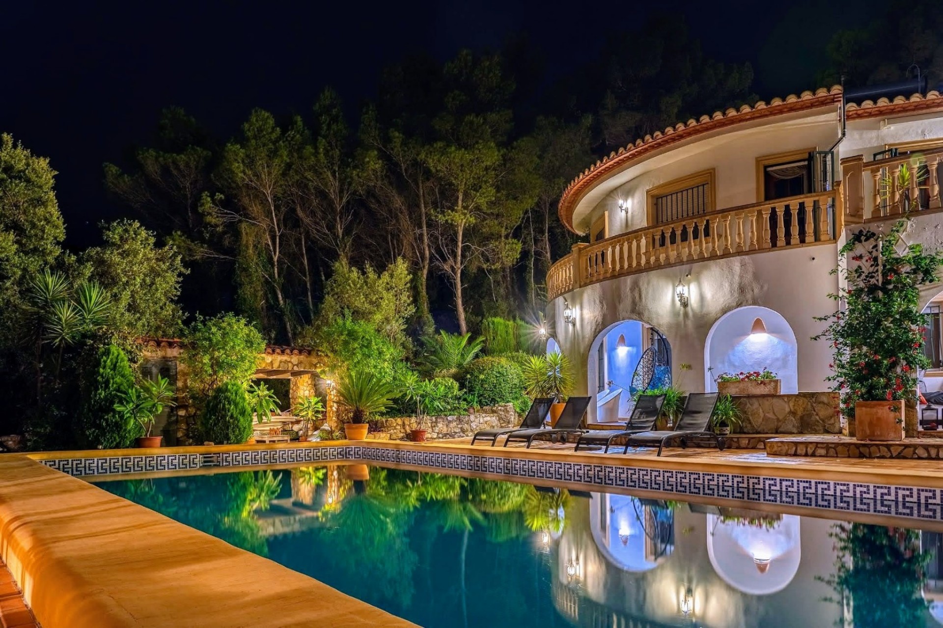 Sale - Villa -
Benigembla