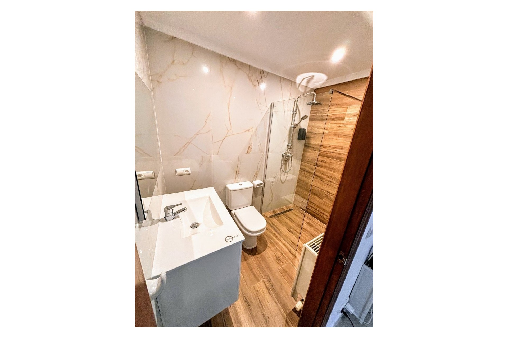 Sale - Villa -
Benigembla