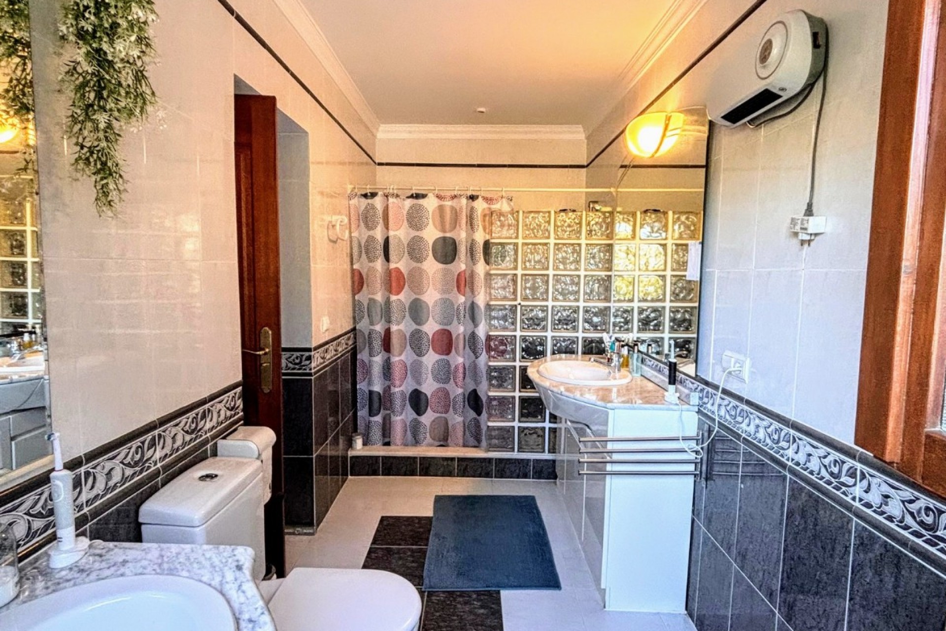 Sale - Villa -
Benigembla