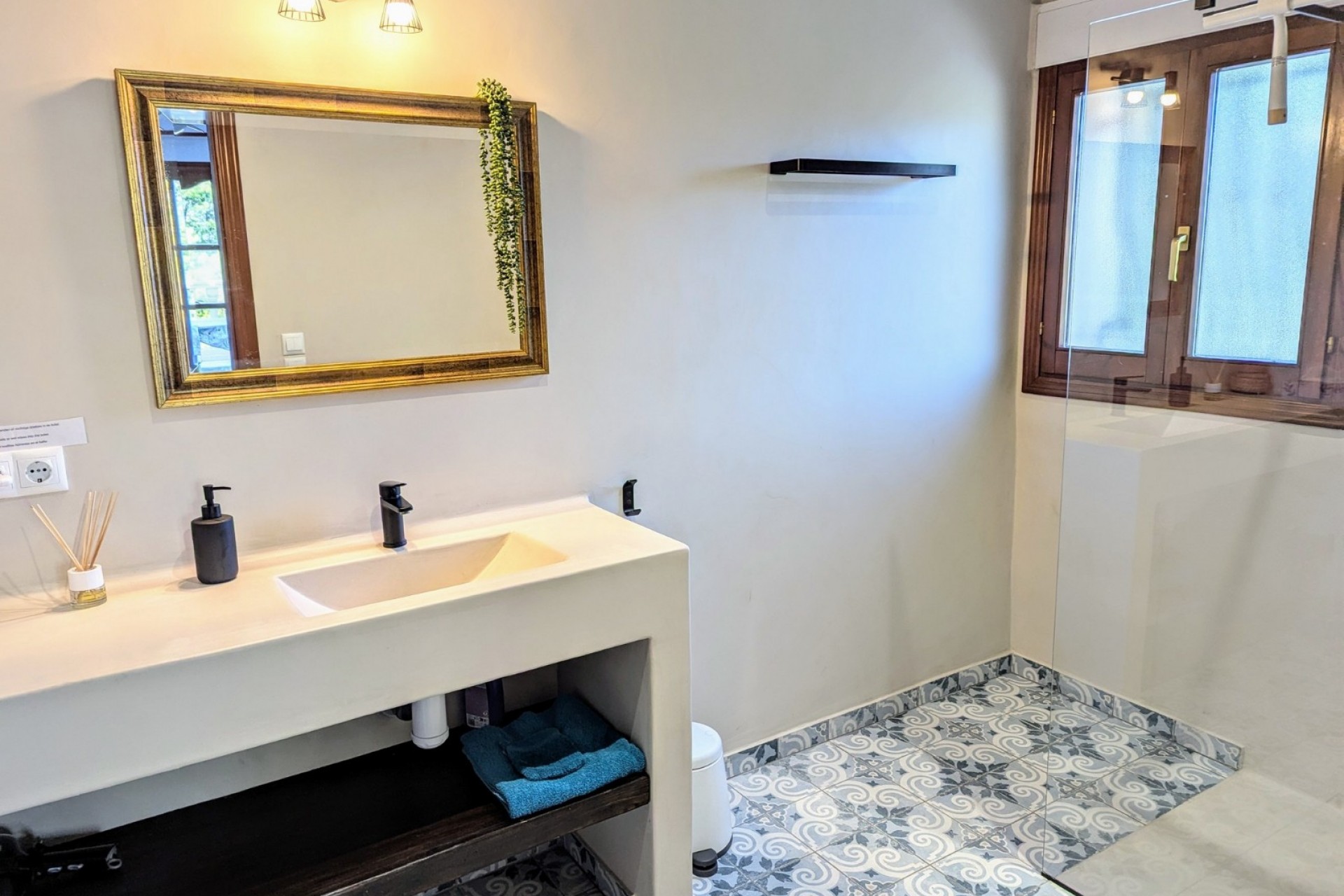 Sale - Villa -
Benigembla