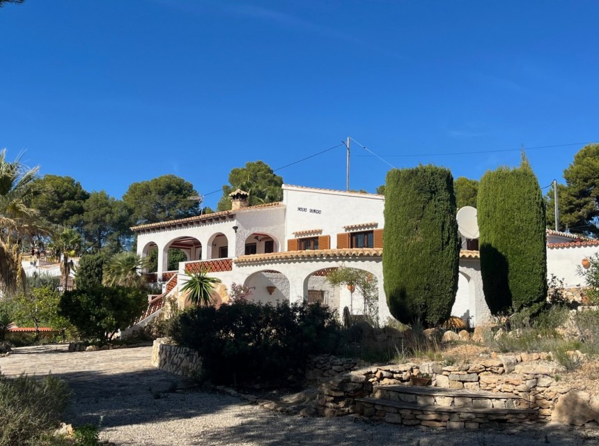 Sale - Villa -
Benissa - Baladrar