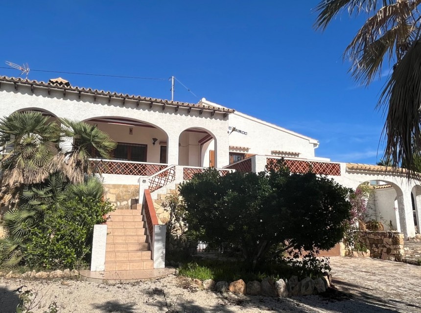 Sale - Villa -
Benissa - Baladrar
